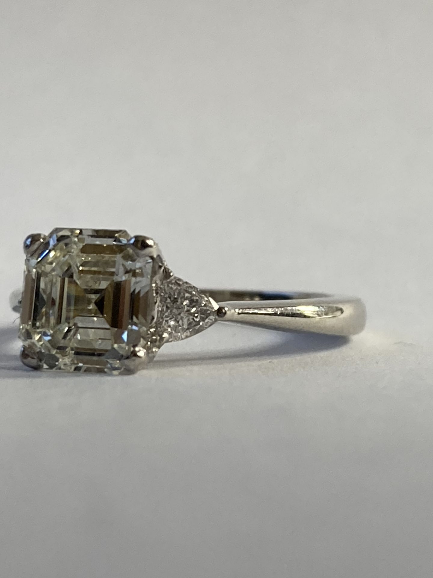 RRP £16,000 White Gold Asscher Cut Diamond Single Stone Ring Set With Two Small Pear Shaped On The S - Image 3 of 6