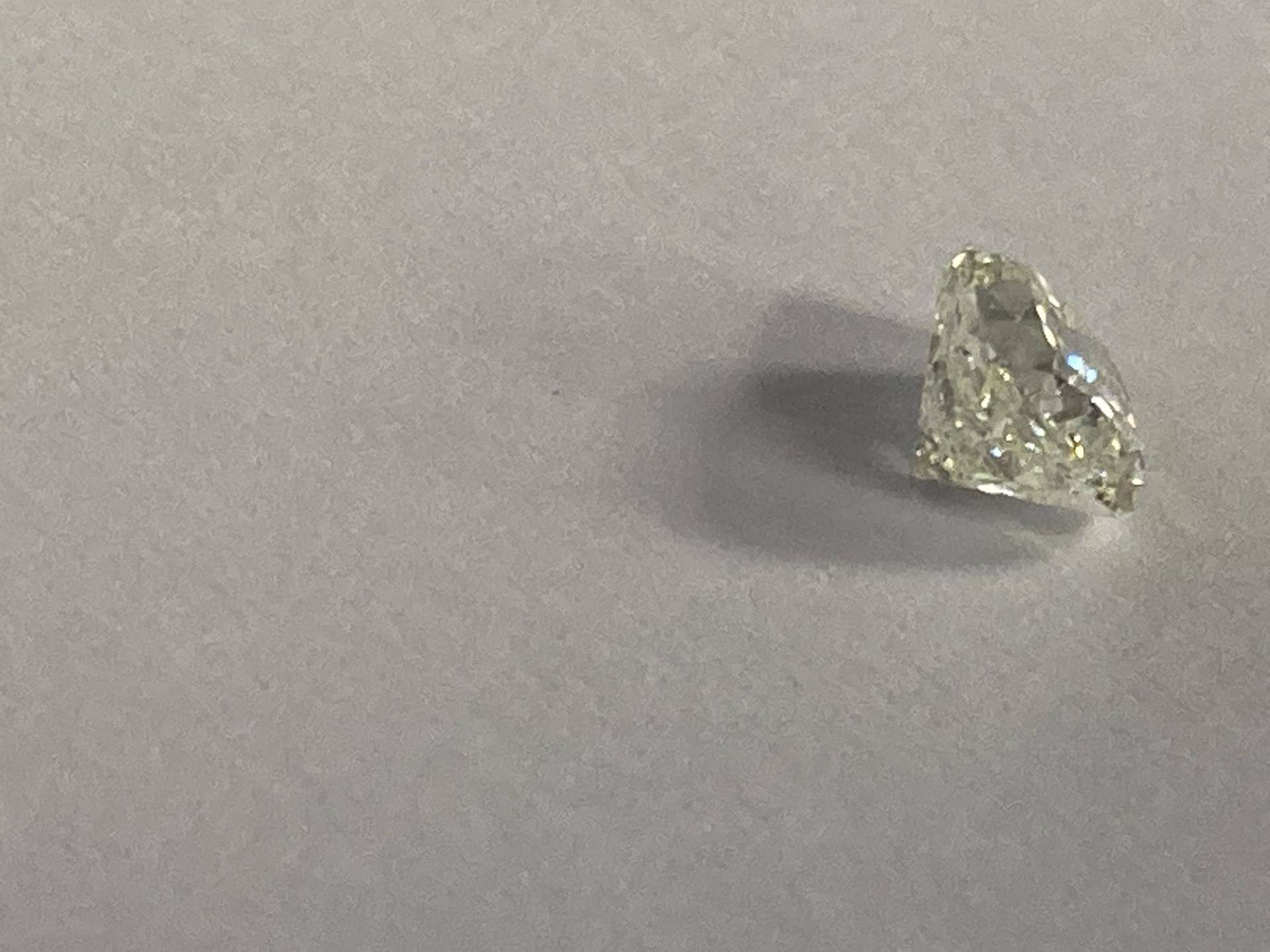 RRP £7,000 Cushion Modified Brilliant Cut 6.09X5.39X4.13 Mm , 1.04 Carat Natural Faint Yellow Green - Image 4 of 4