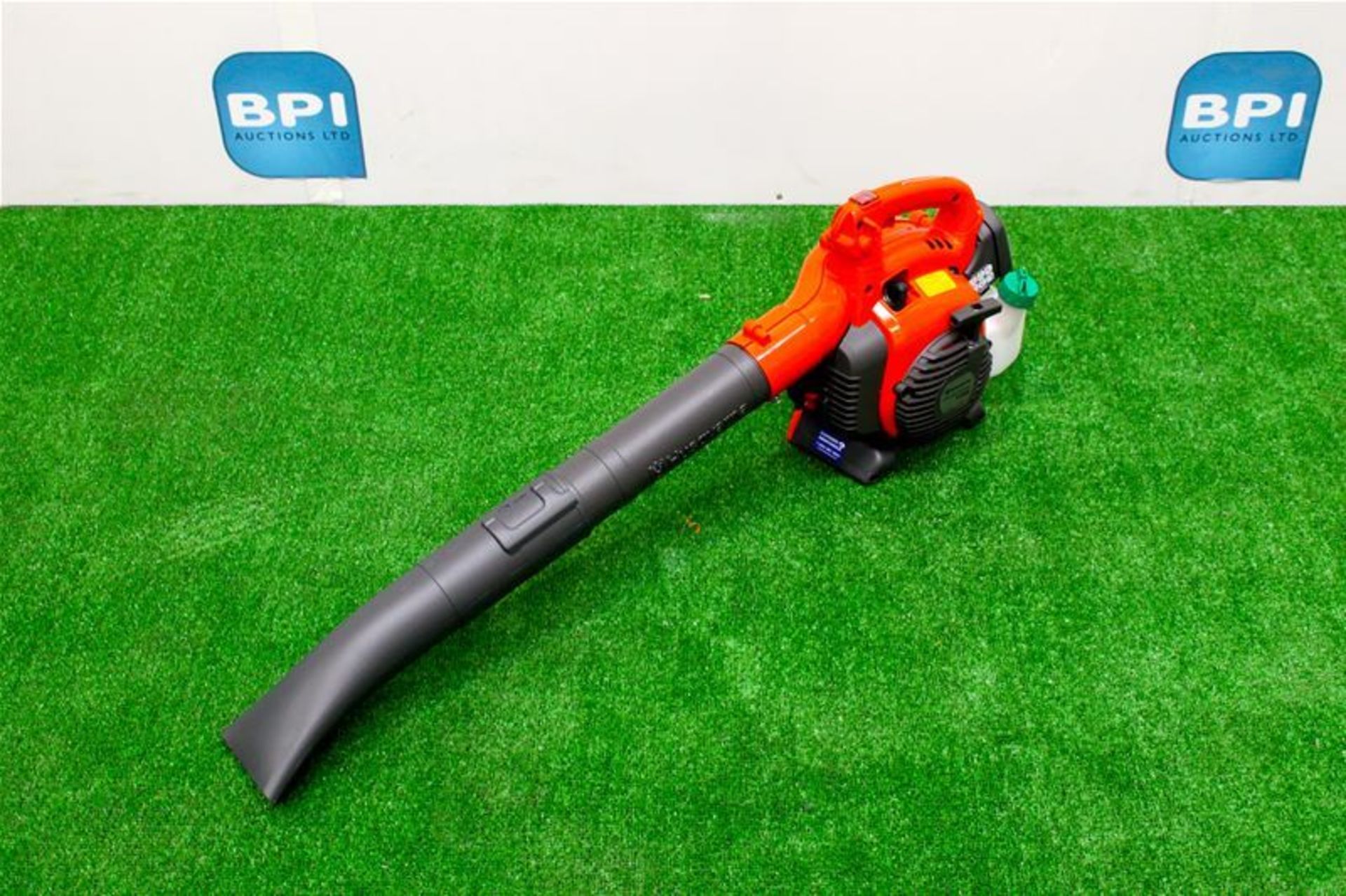 Husqvarna 28CC Petrol Leaf Blower - Image 2 of 4