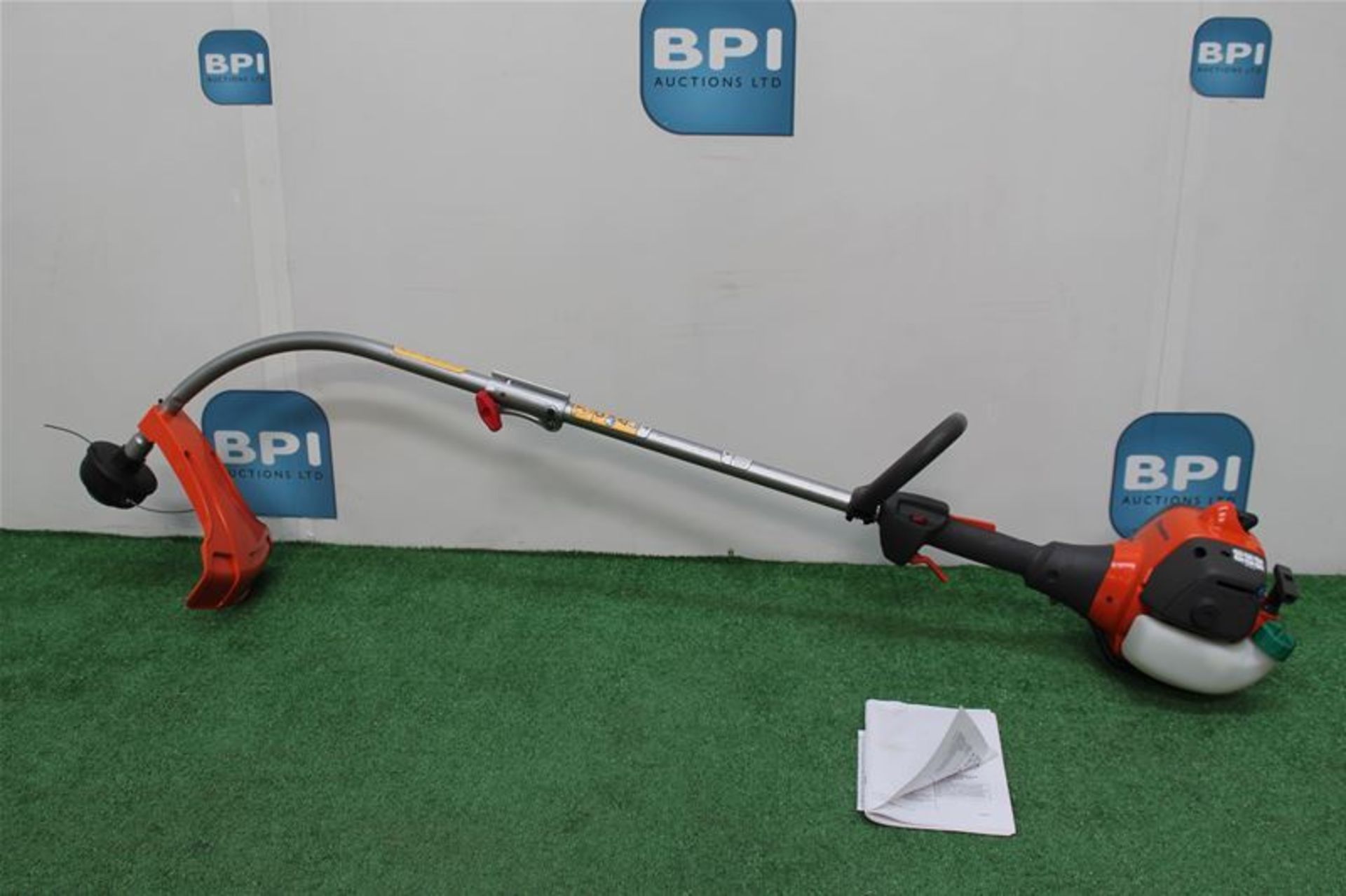 Husqvarna Petrol Strimmer 28cc - Image 2 of 2