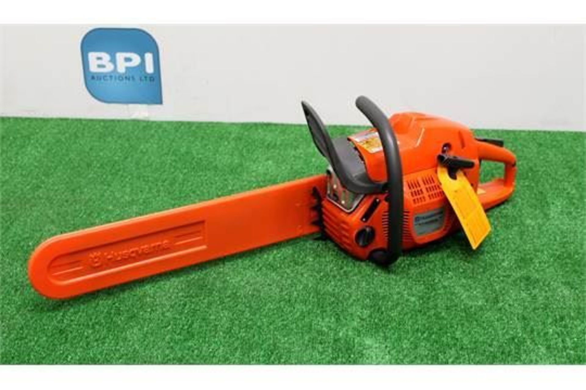 Husqvarna 20inch Petrol Chainsaw. 50.2CC - Image 3 of 4