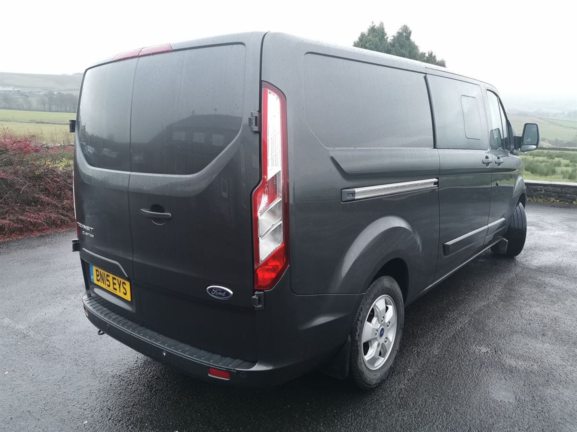 15/15 FORD TRANSIT CUSTOM 290 L2 DIES 2.2 TDCI 125PS LOW ROOF D/CAB LIM (2198 cc) - Image 3 of 15