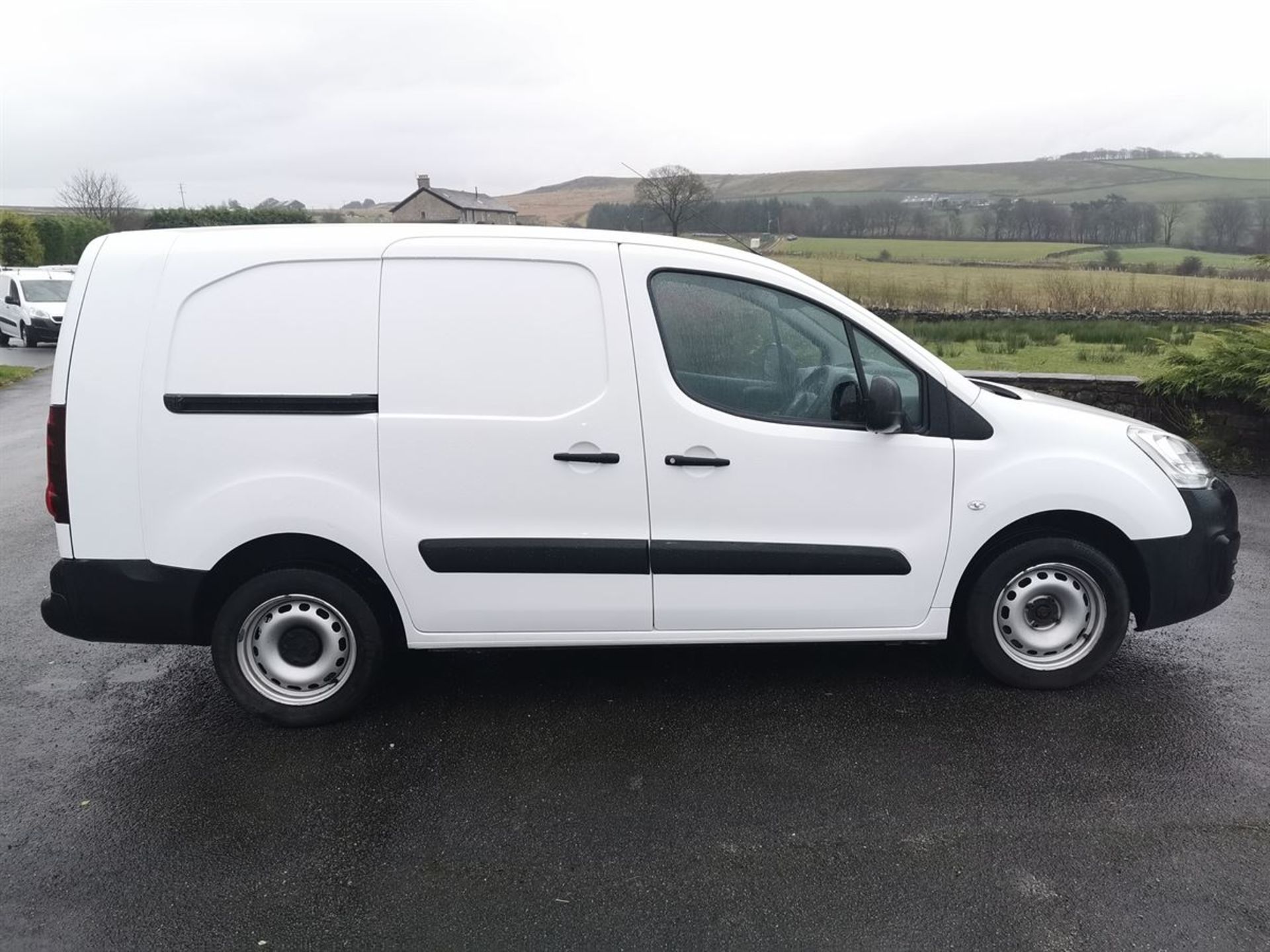 15/65 PEUGEOT PARTNER L2 DIESEL 715 S 1.6 HDI 92 CREW VAN (1560 cc) - Image 2 of 14