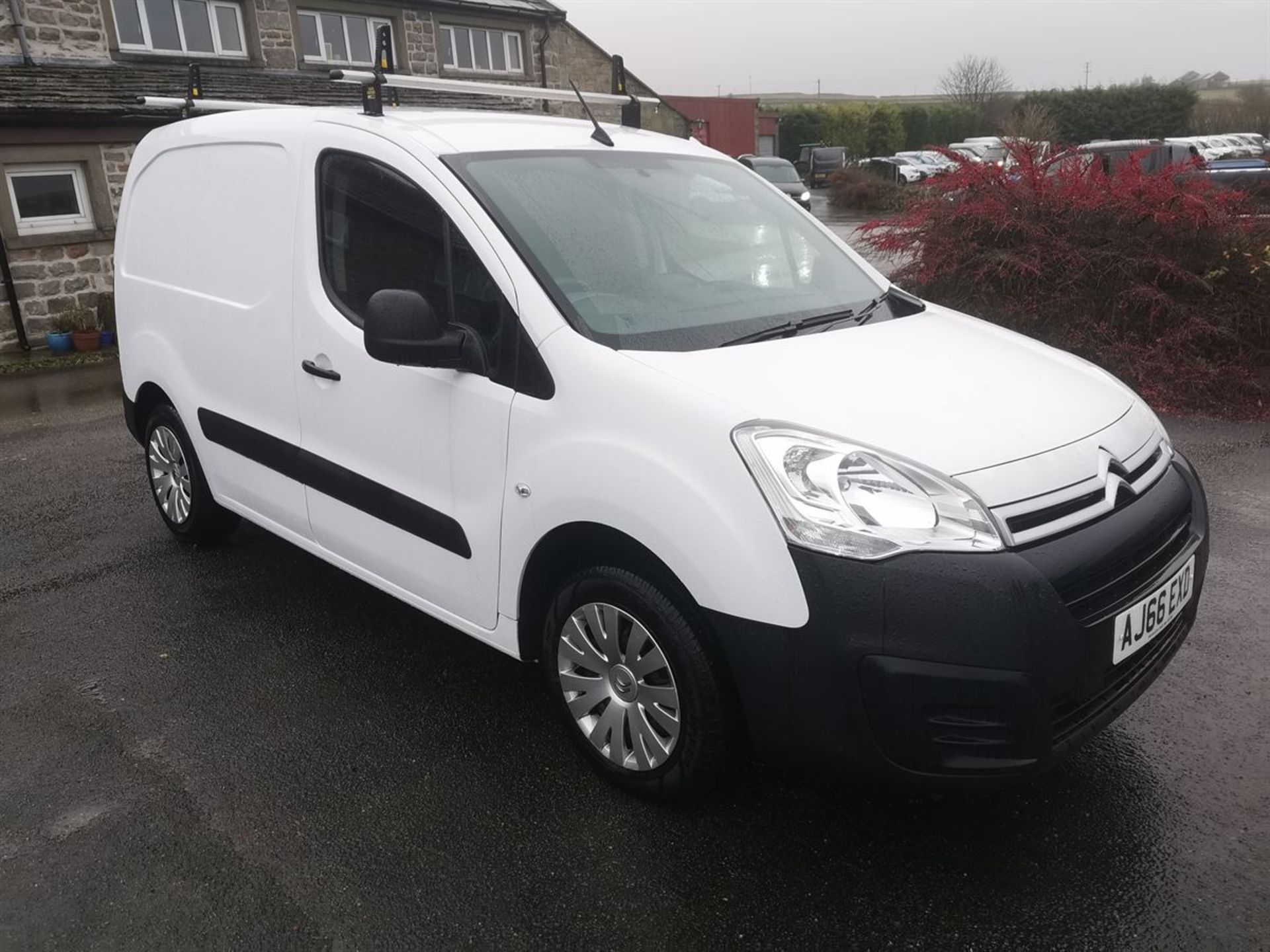 17/66 CITROEN BERLINGO L1 DIESEL 1.6 BLUEHDI 625KG ENTERPRISE 75PS (1560 cc)