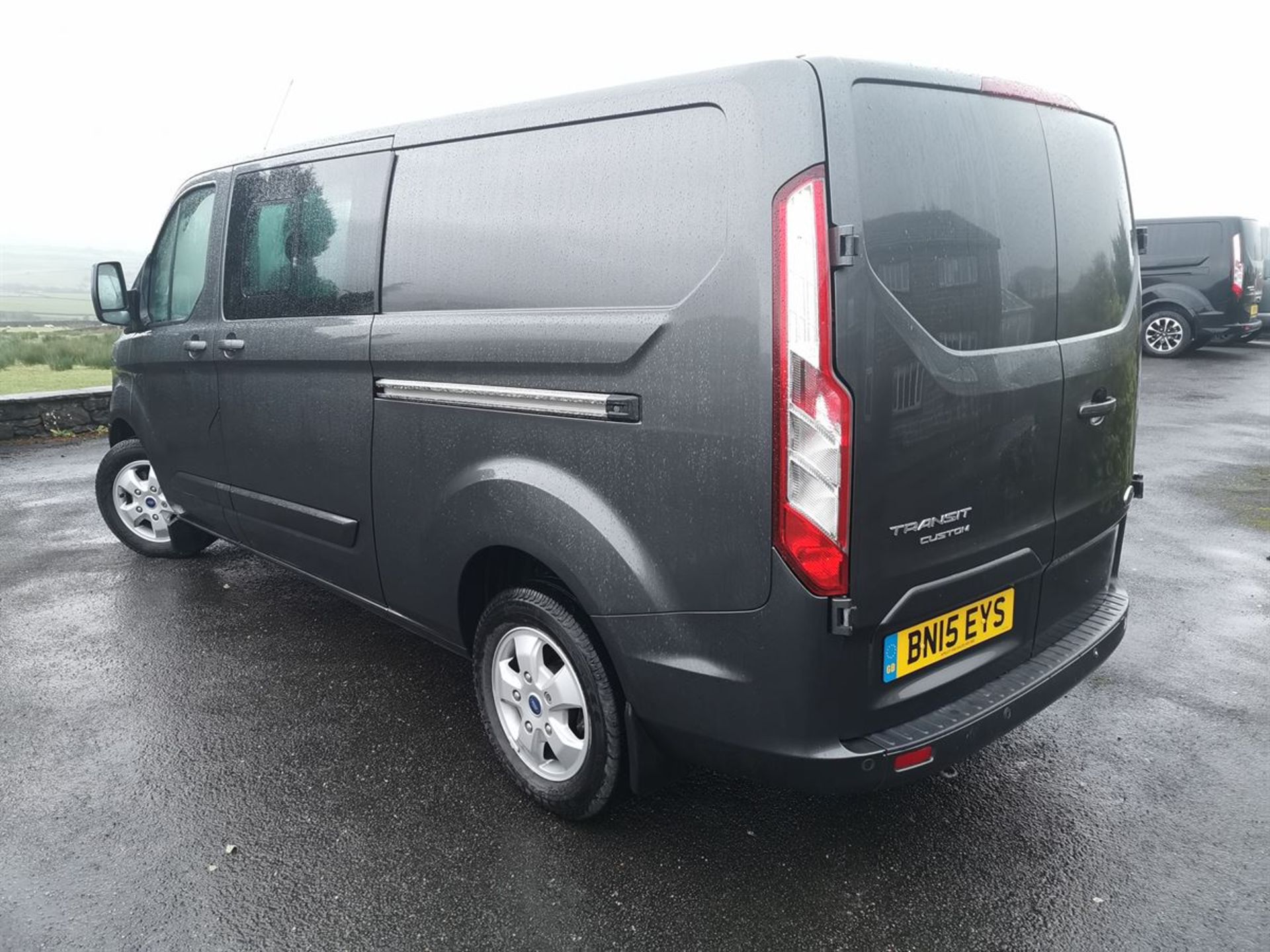 15/15 FORD TRANSIT CUSTOM 290 L2 DIES 2.2 TDCI 125PS LOW ROOF D/CAB LIM (2198 cc) - Image 5 of 15