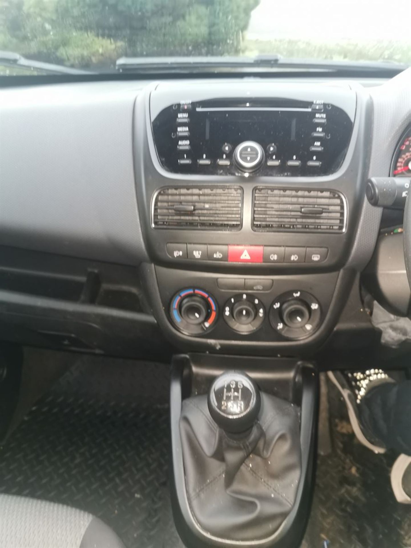 15/65 FIAT DOBLO CREWVAN 16V SX MULTIJET (1248cc) - Image 11 of 14