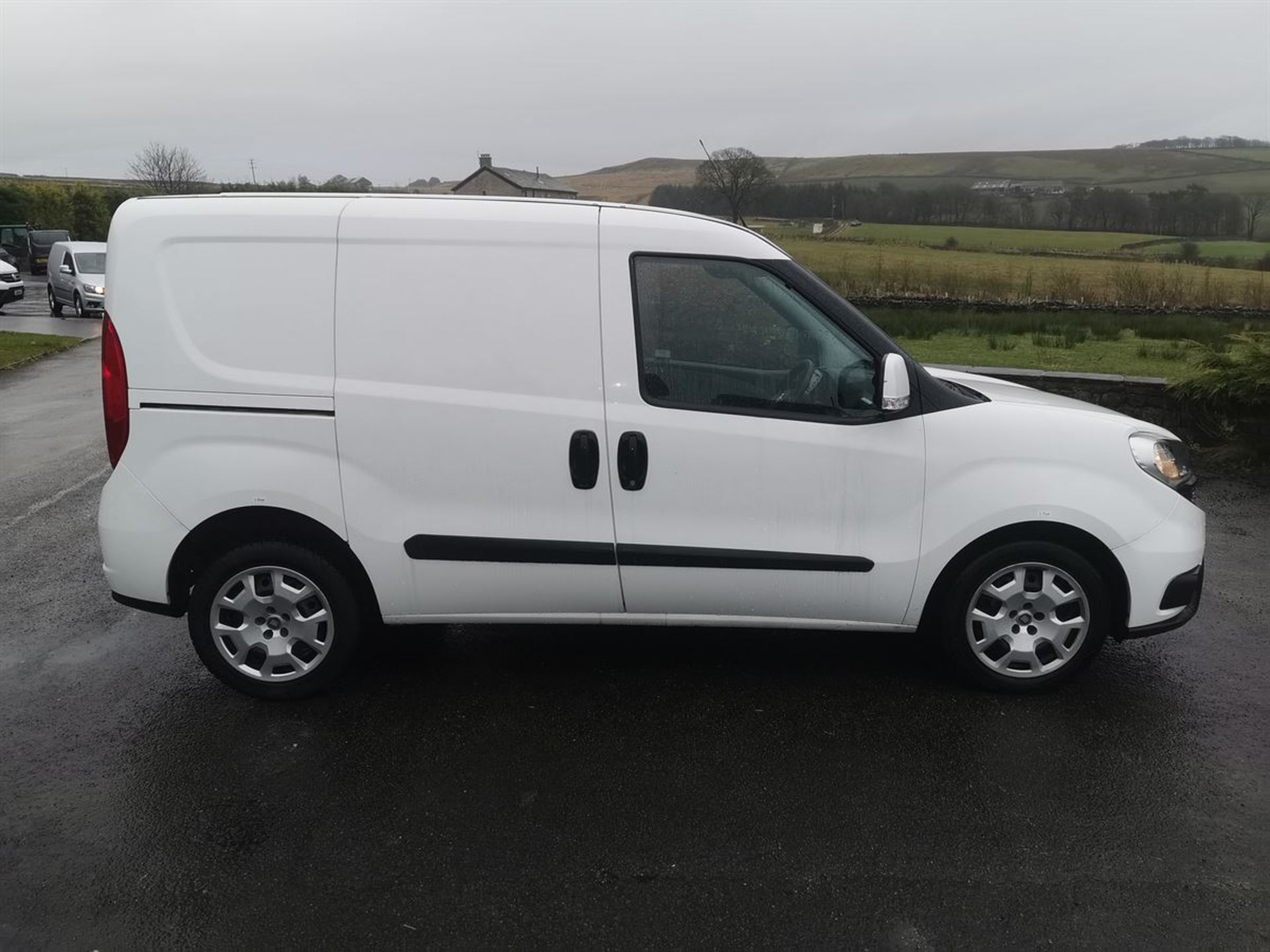 15/65 FIAT DOBLO CREWVAN 16V SX MULTIJET (1248cc) - Image 2 of 14