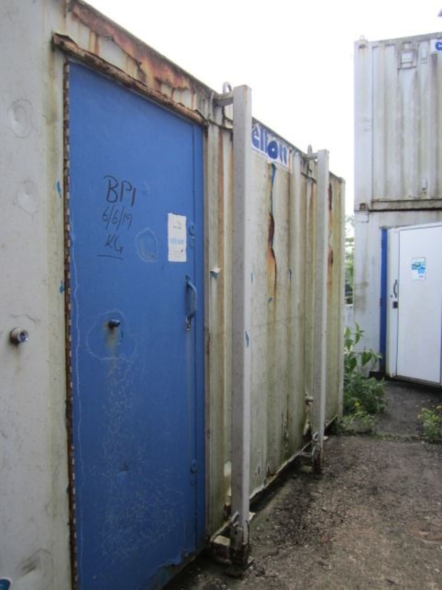 esp23384 13ft x 9ft 2+1 Toilet Block