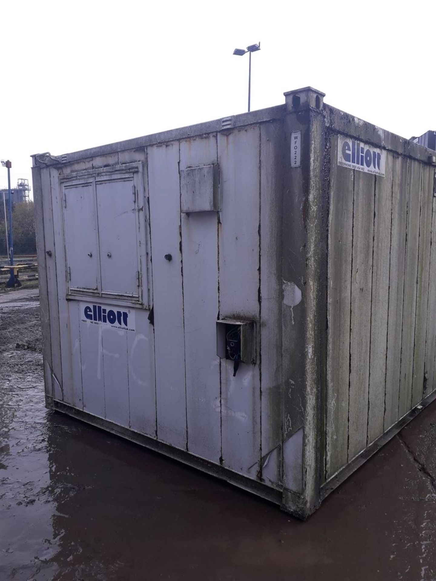 wso222 32ft x 10ft Anti-Vandal 3+1 Toilet/Drying Room - Image 2 of 11