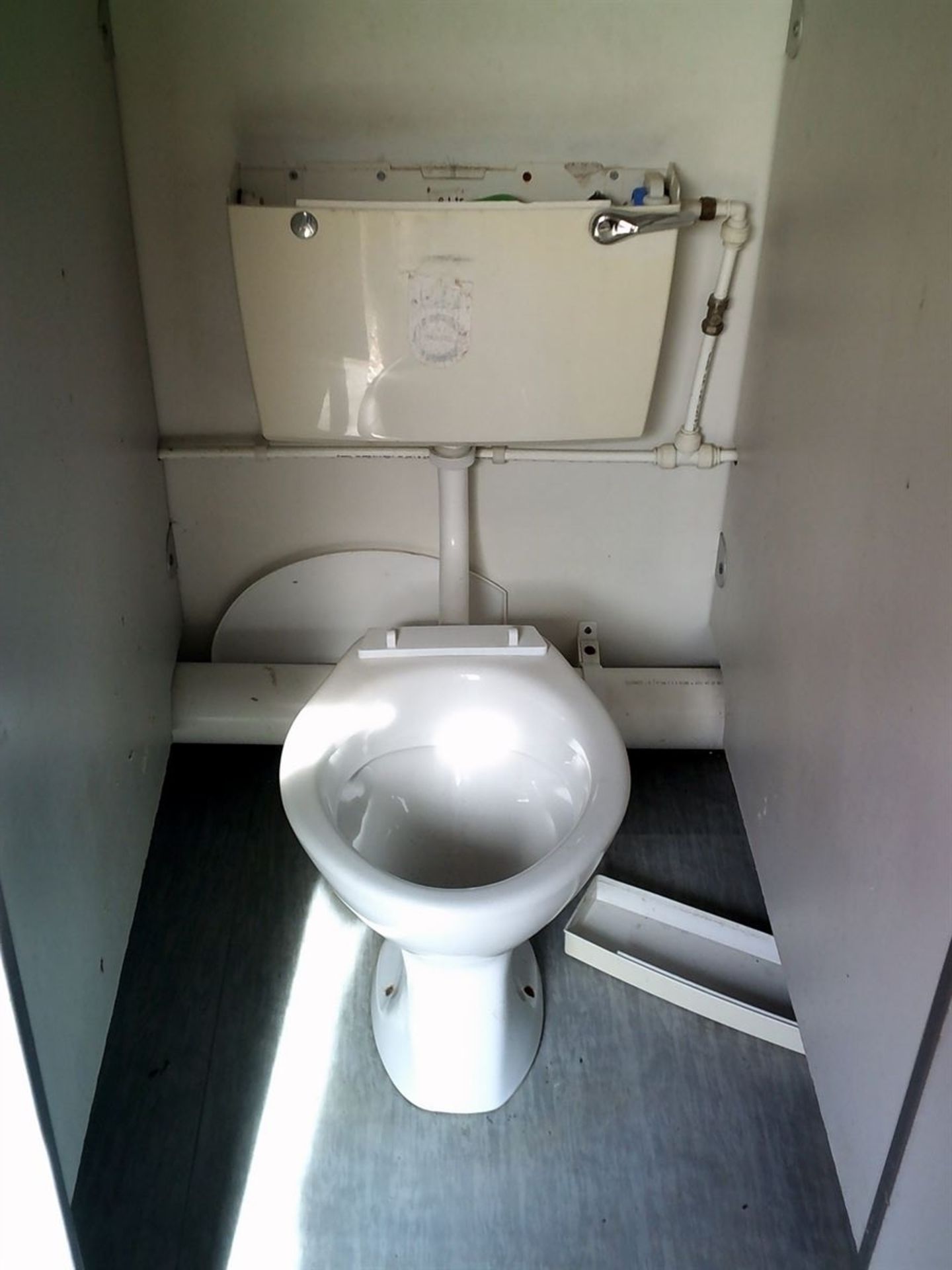 GECMS6766 16ft x 9ft 3-1 Toilet Block - Image 8 of 10