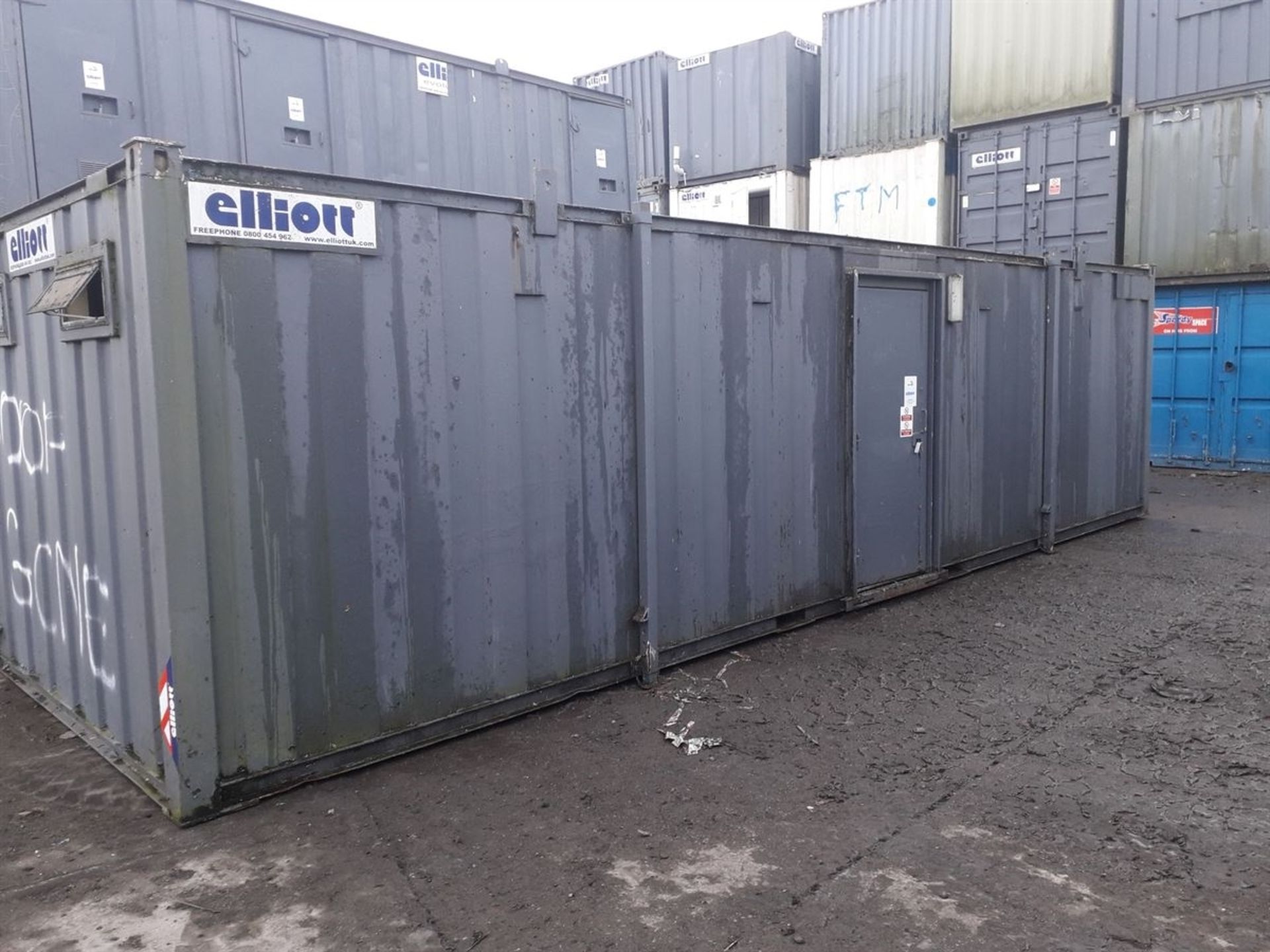 e44174 32ft x 10ft Anti-Vandal Toilet/Drying Room