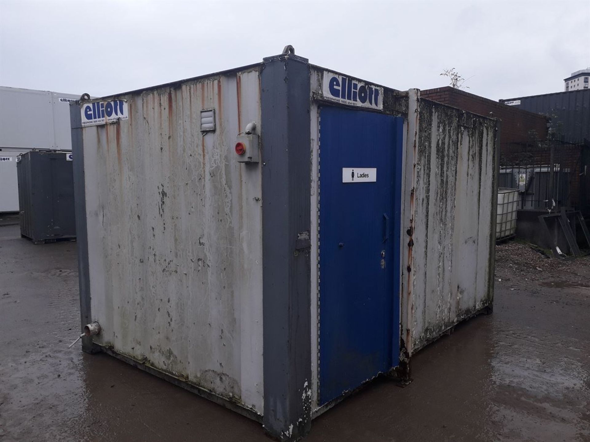 e52887 13ft x 9ft Urinal Toilet Block