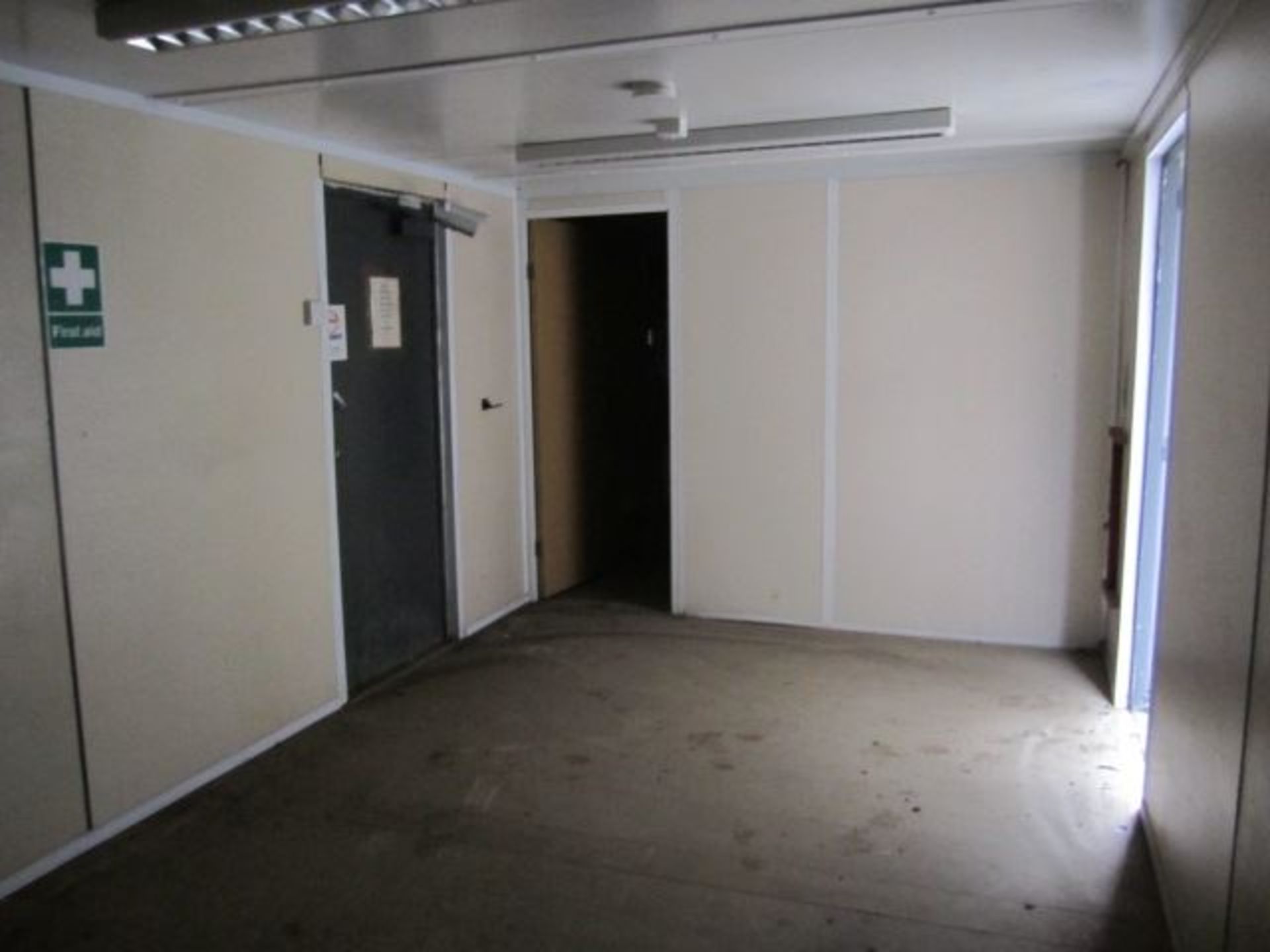 e52386 32ft x 10ft Anti-Vandal Office/Canteen - Image 5 of 9