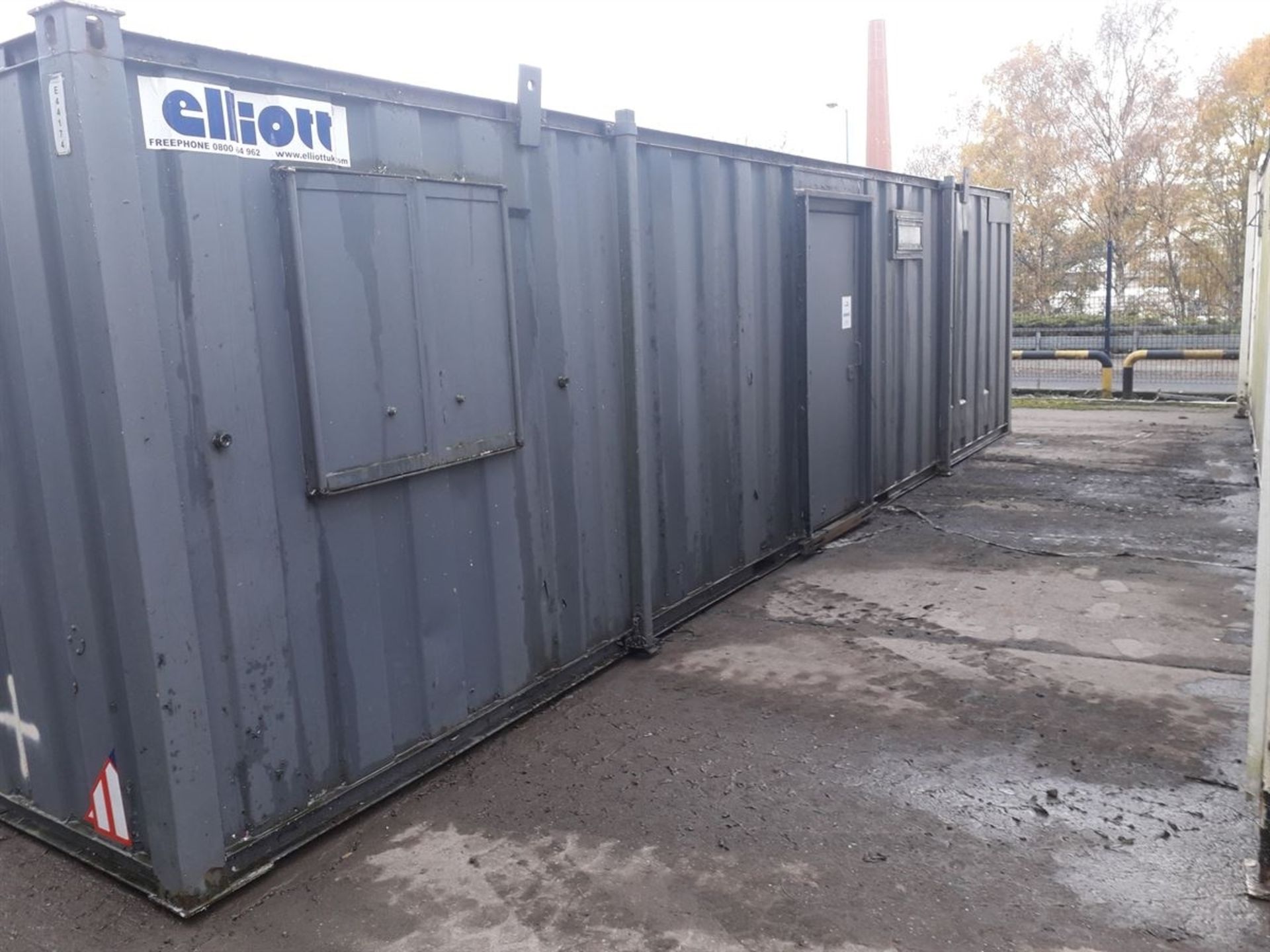 e44174 32ft x 10ft Anti-Vandal Toilet/Drying Room - Image 2 of 9