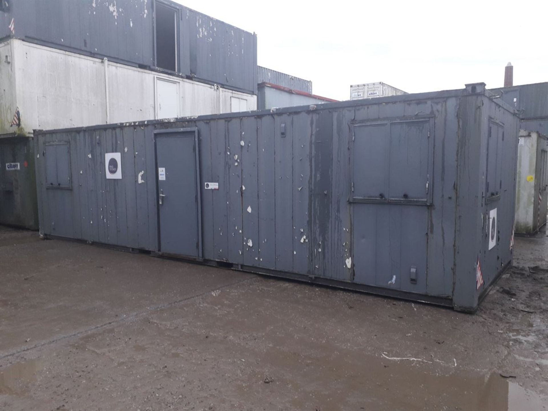 wfo417 32ft x 10ft Anti-Vandal Canteen