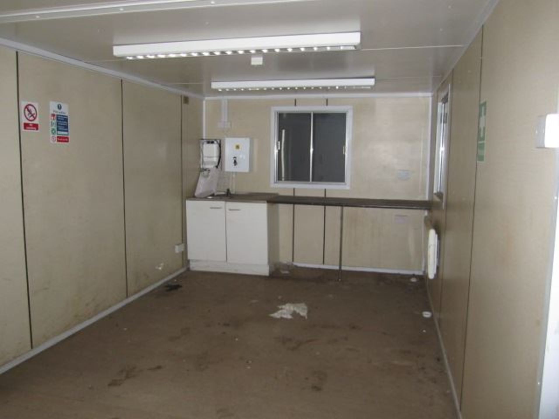 e52386 32ft x 10ft Anti-Vandal Office/Canteen - Image 6 of 9