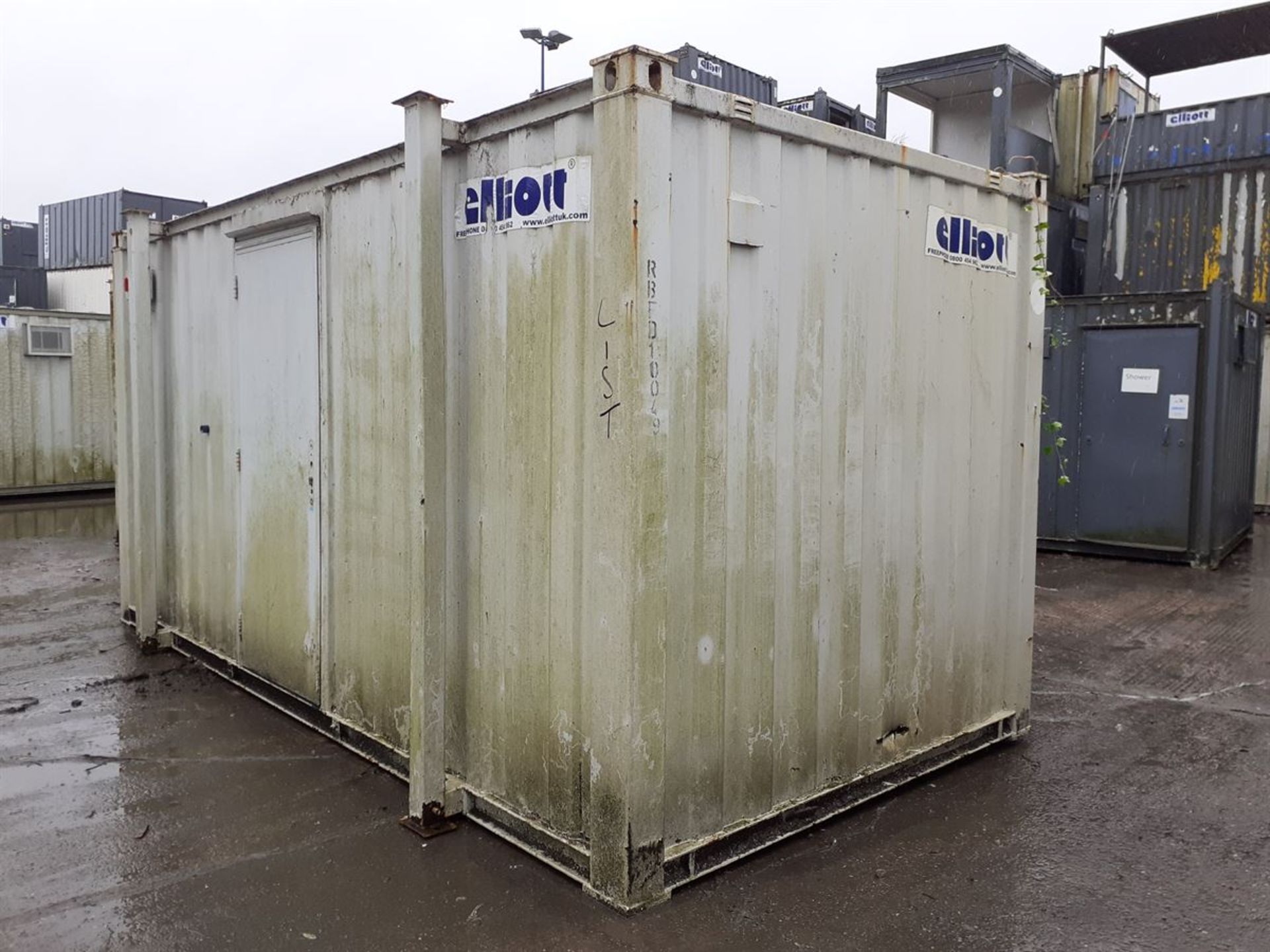 rbfd10049 13ft x 9ft 2+1 Toilet Block