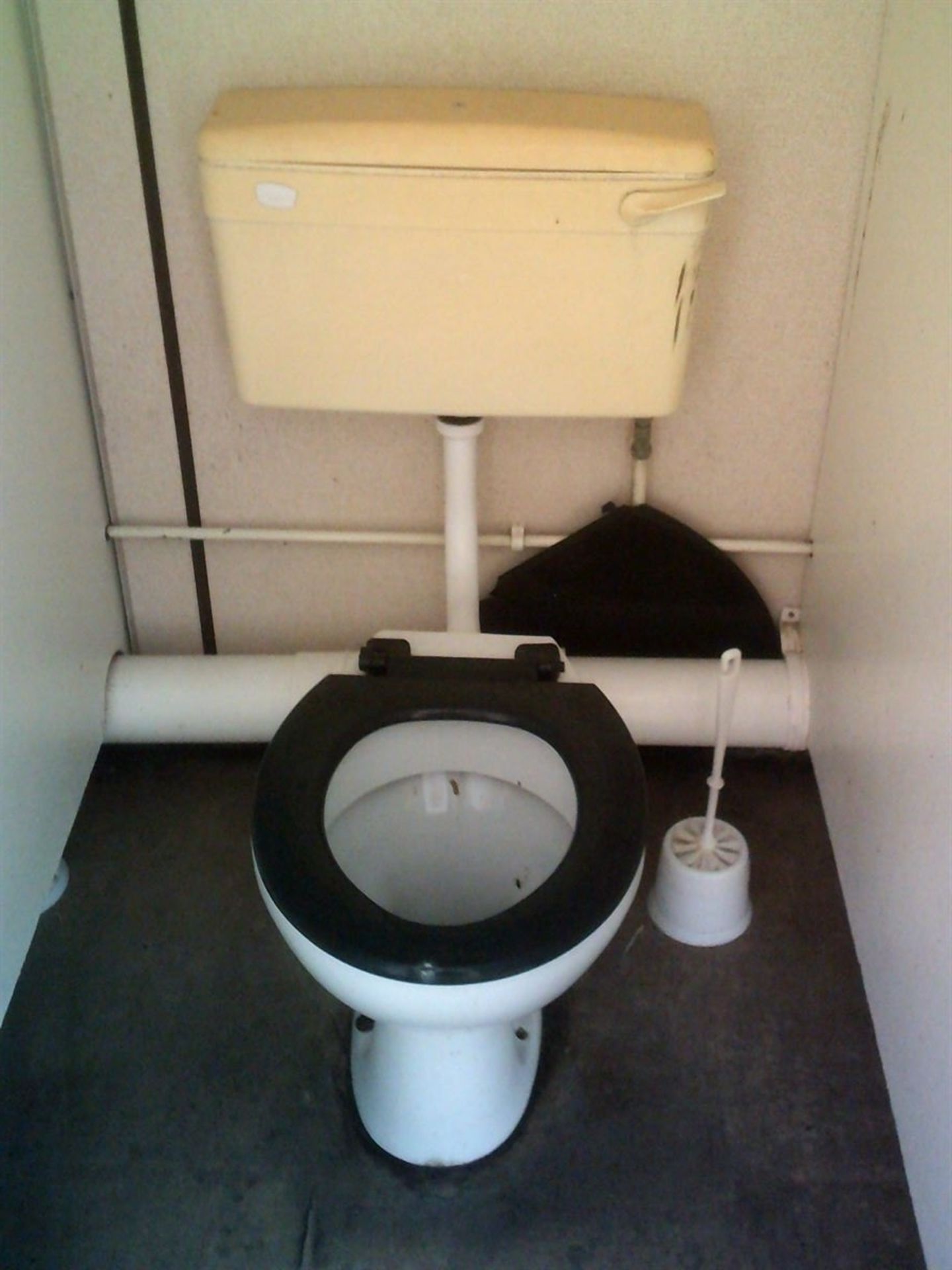 E58149 20ft x 8ft Toilet Block - Image 9 of 11