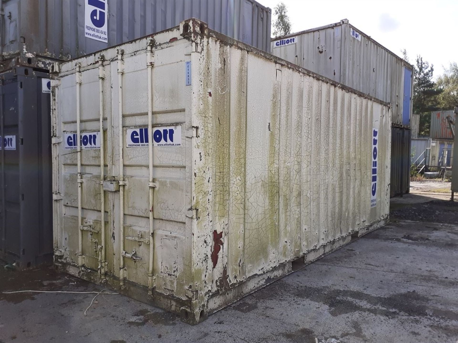 E56835 20ft x 8ft Secure Containers