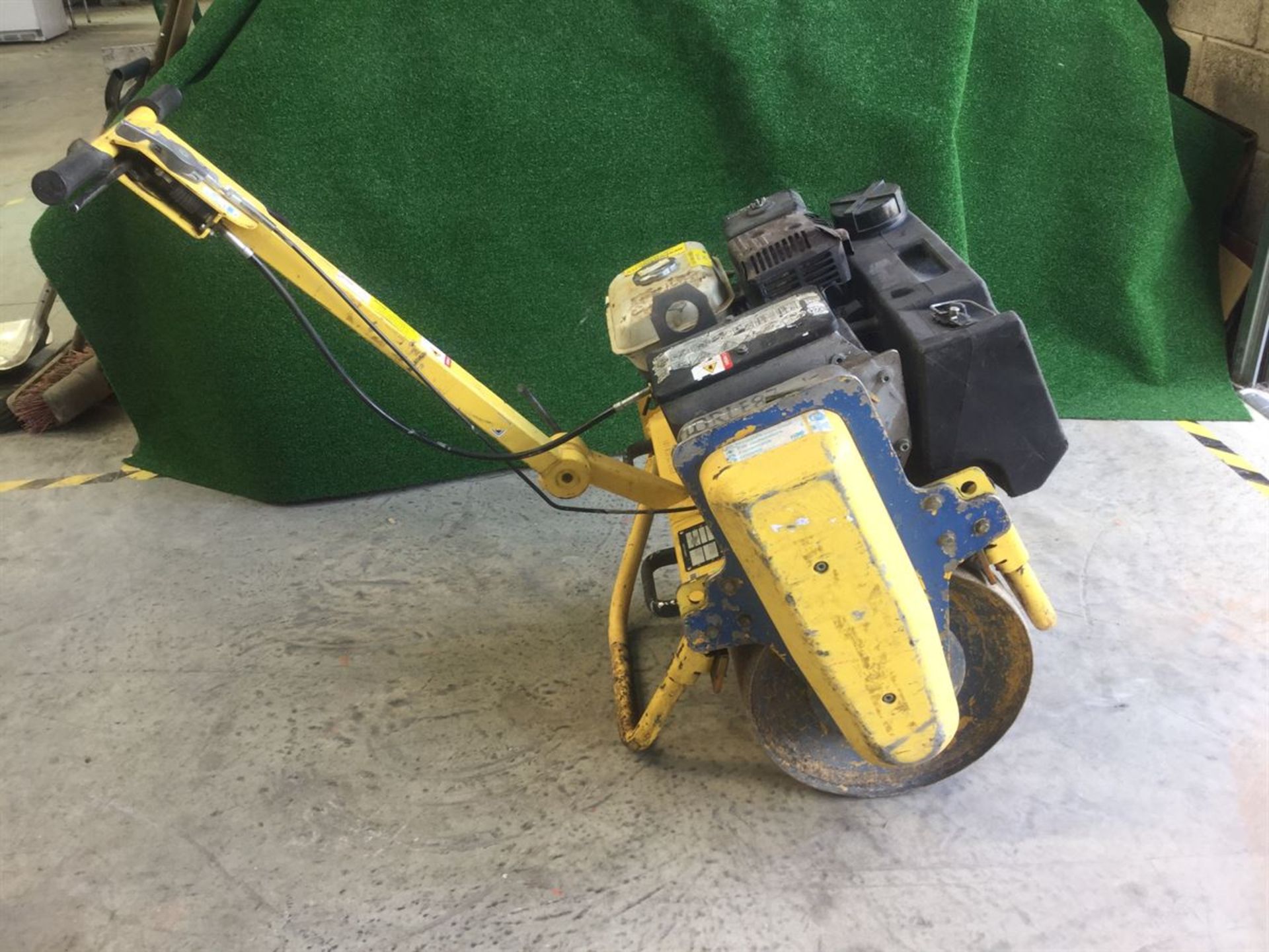 Bomag BW 55E Petrol Vibrating Roller - 550mm - Image 4 of 4