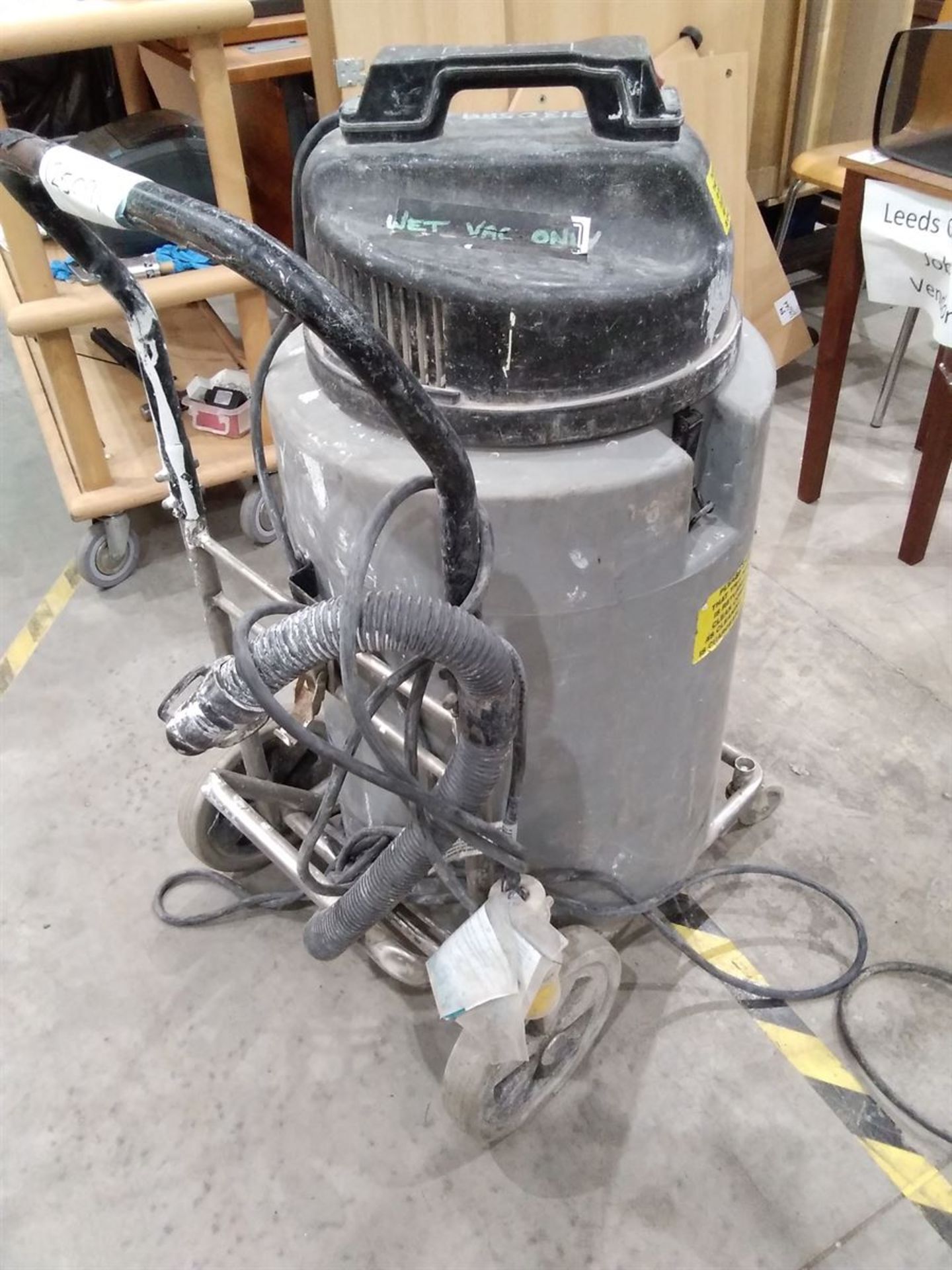 Industrial Wet Vacuum Cleaner 110v - Image 3 of 3