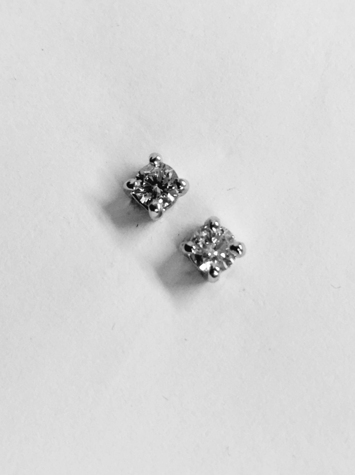 0.25ct diamond solitaire stud earrings set in platinum 950. Brilliant cut diamonds I colour - Image 3 of 4