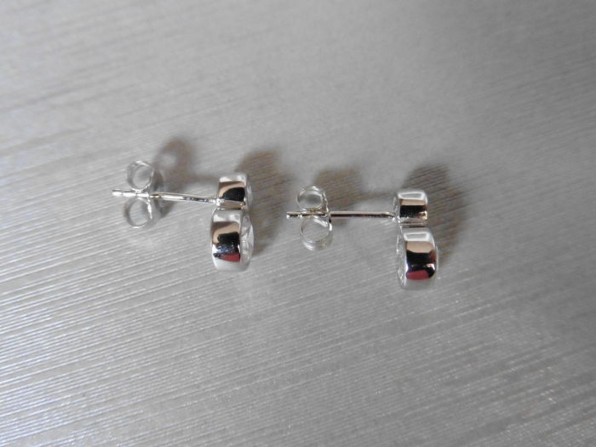 0.80ct diamond drop earrings each set with 2 graduated brilliant cut diamonds - Image 3 of 3