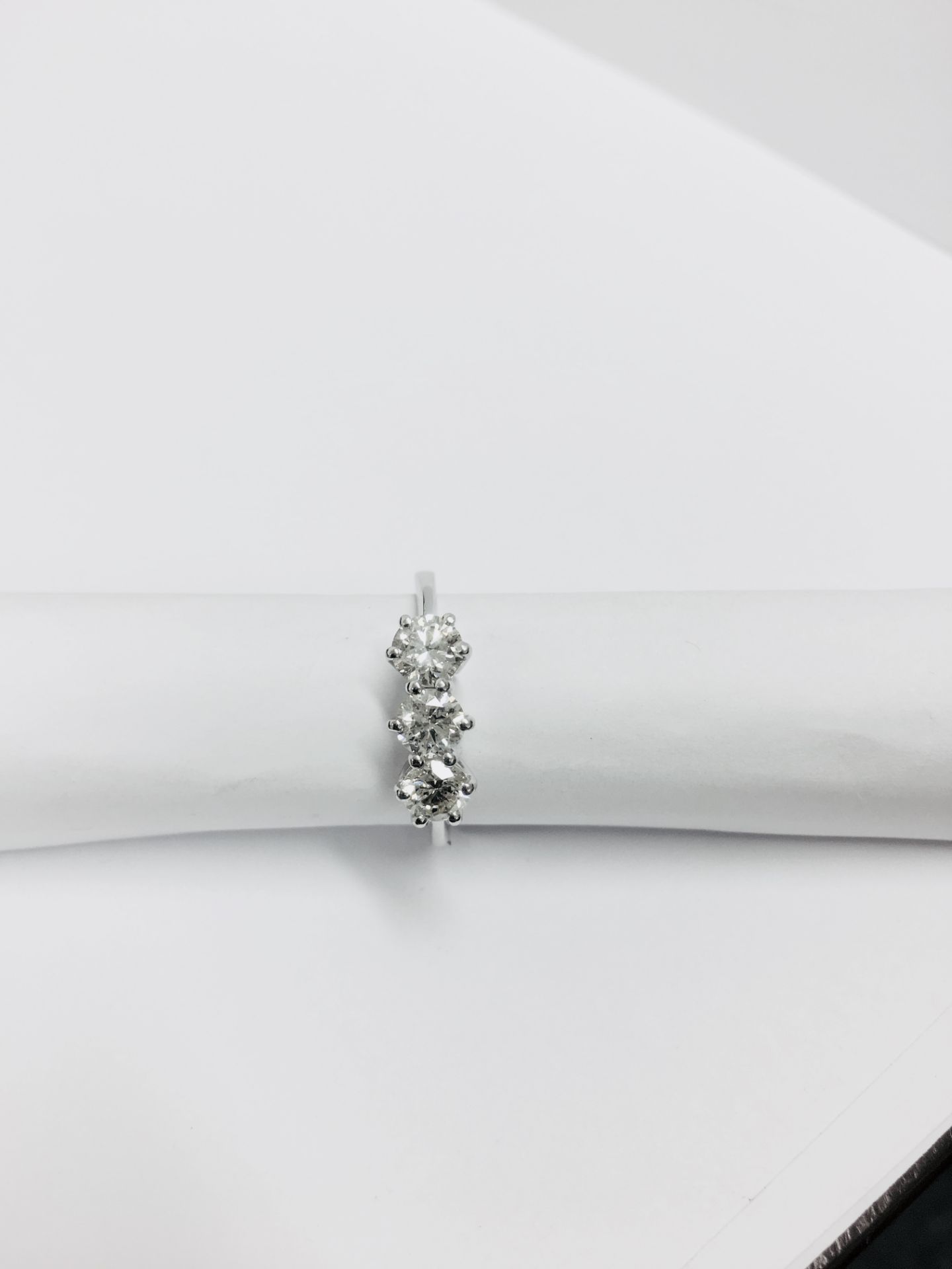 1.55ct Diamond trilogy Ring - Image 6 of 7