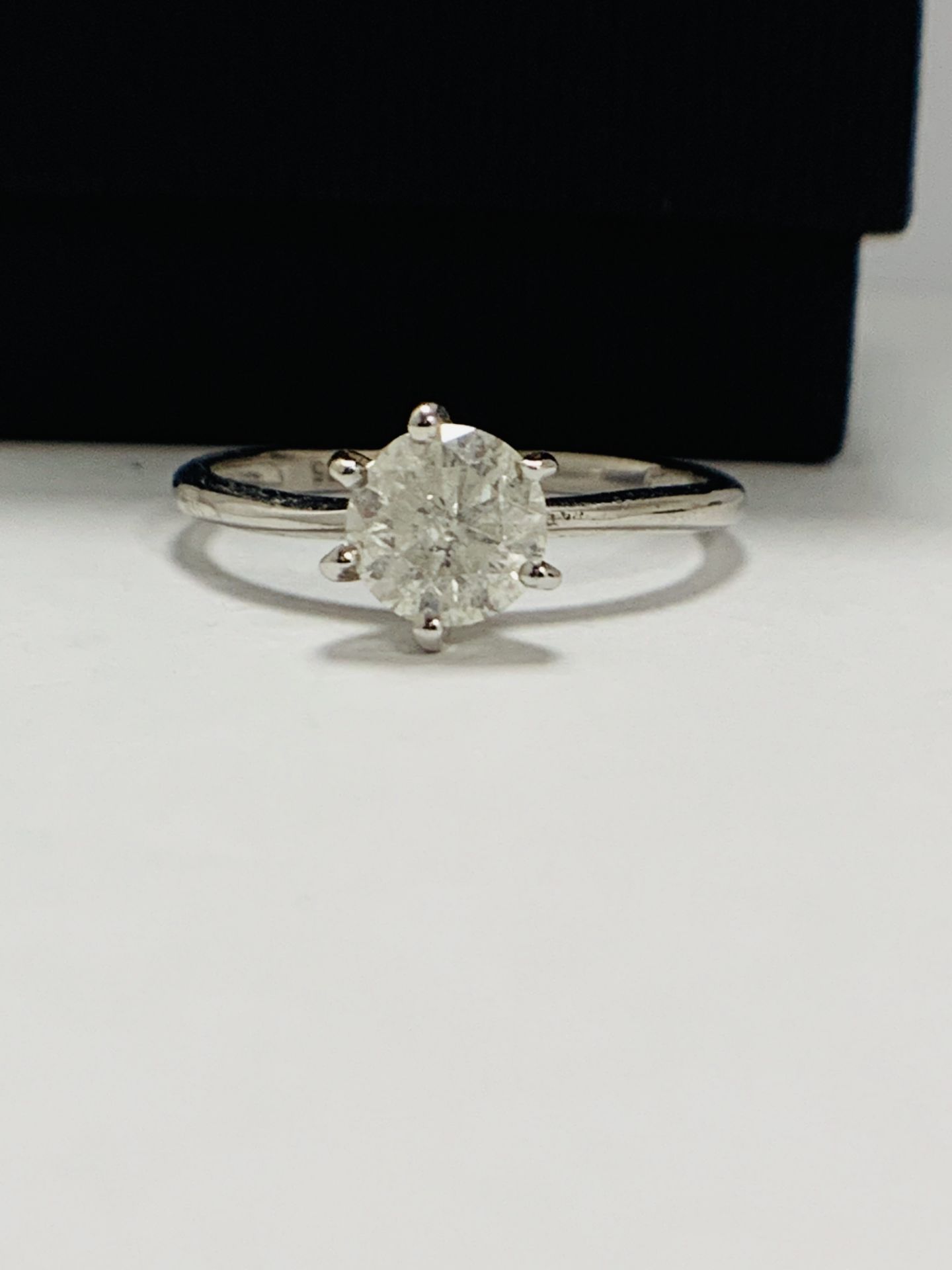 1.01ct Diamond solitaire Ring - Image 6 of 8