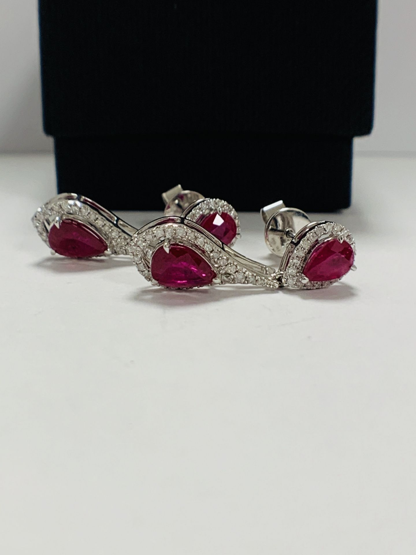 14ct White Gold Ruby and Diamond drop Earring - Image 5 of 14