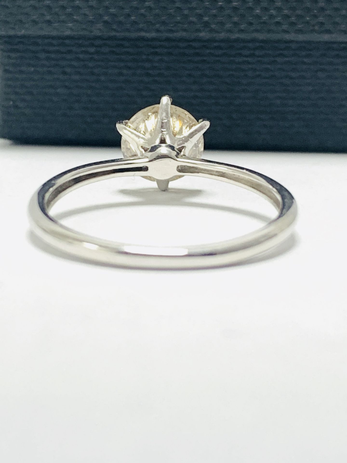 2.08ct Diamond solitaire Ring - Image 5 of 9