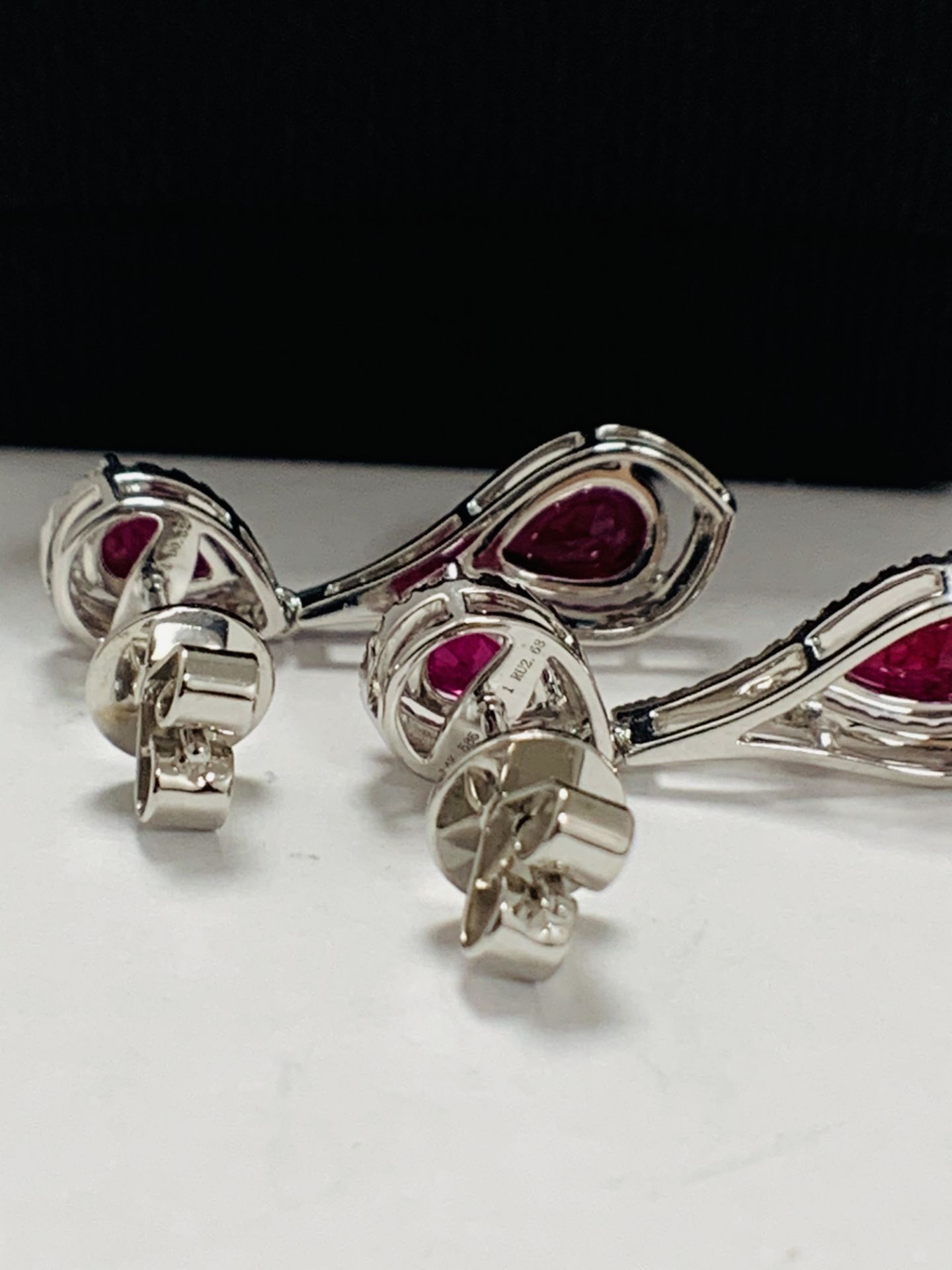 14ct White Gold Ruby and Diamond drop Earring - Image 8 of 14