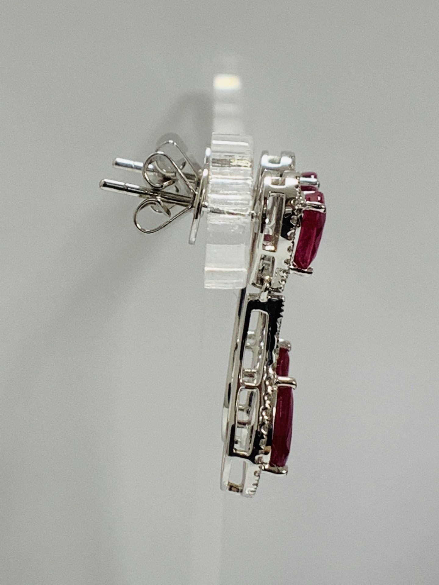 14ct White Gold Ruby and Diamond drop Earring - Image 11 of 14