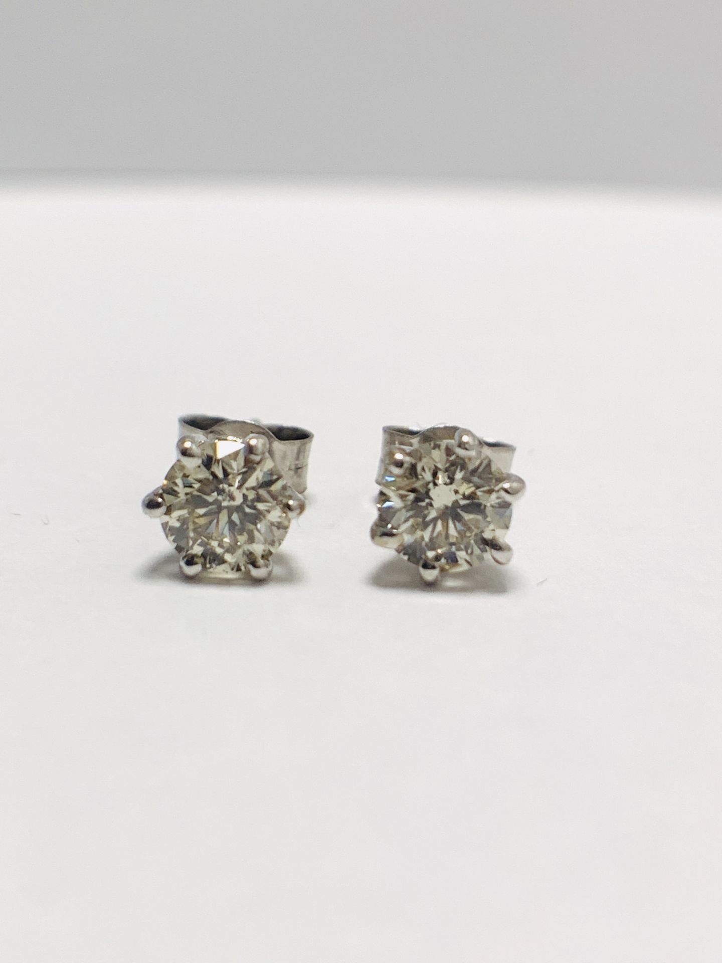 1.50ct Diamond set solitaire style Earring