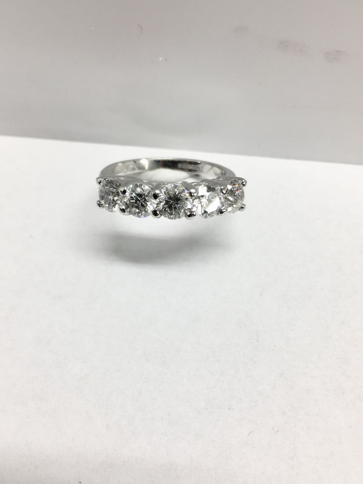 2.50ct Diamond five stone Ring - Image 2 of 4