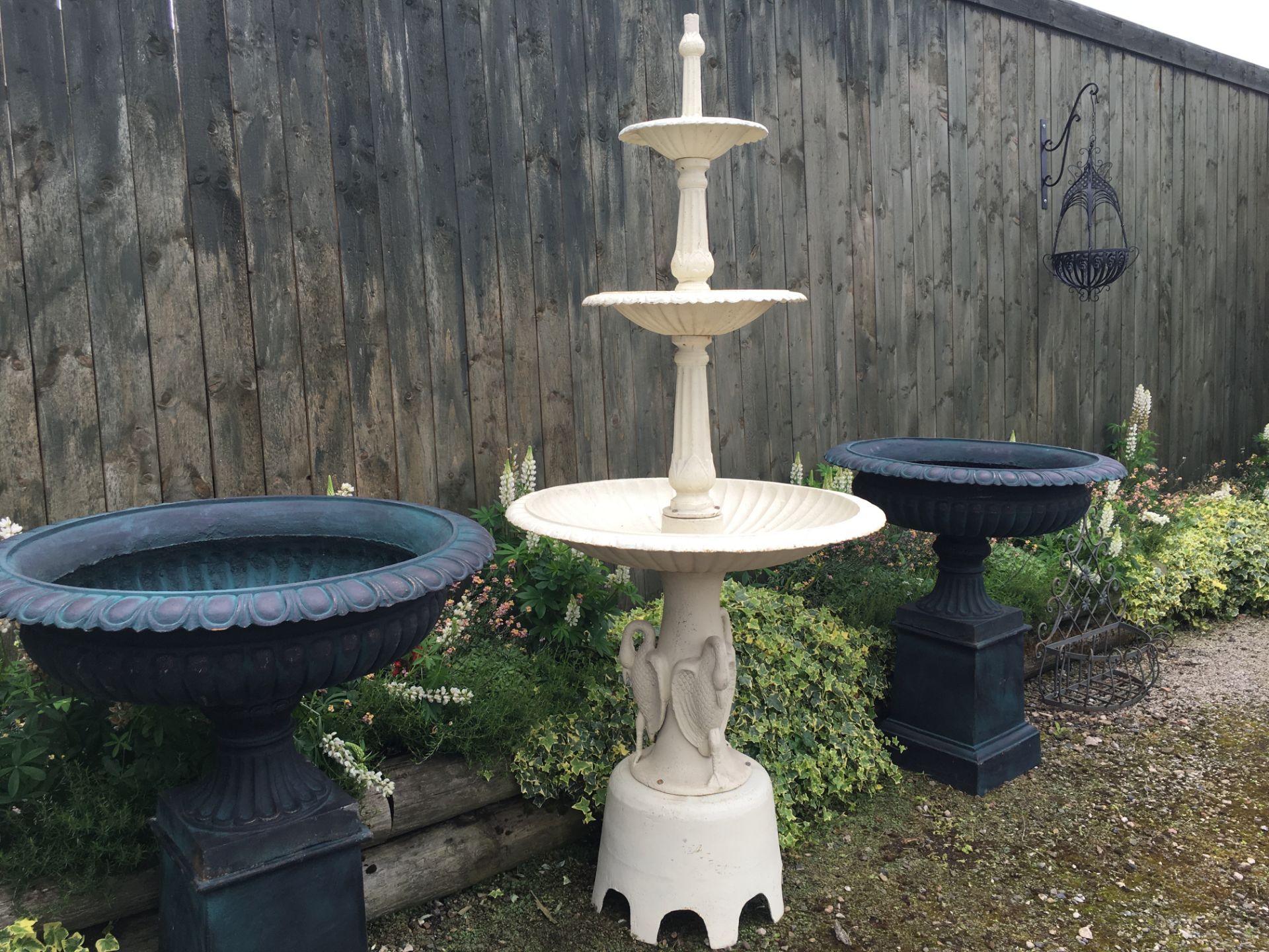 CAST IRON 3 TIER WATER FOUNTAIN IN ANTIQUE WHITE