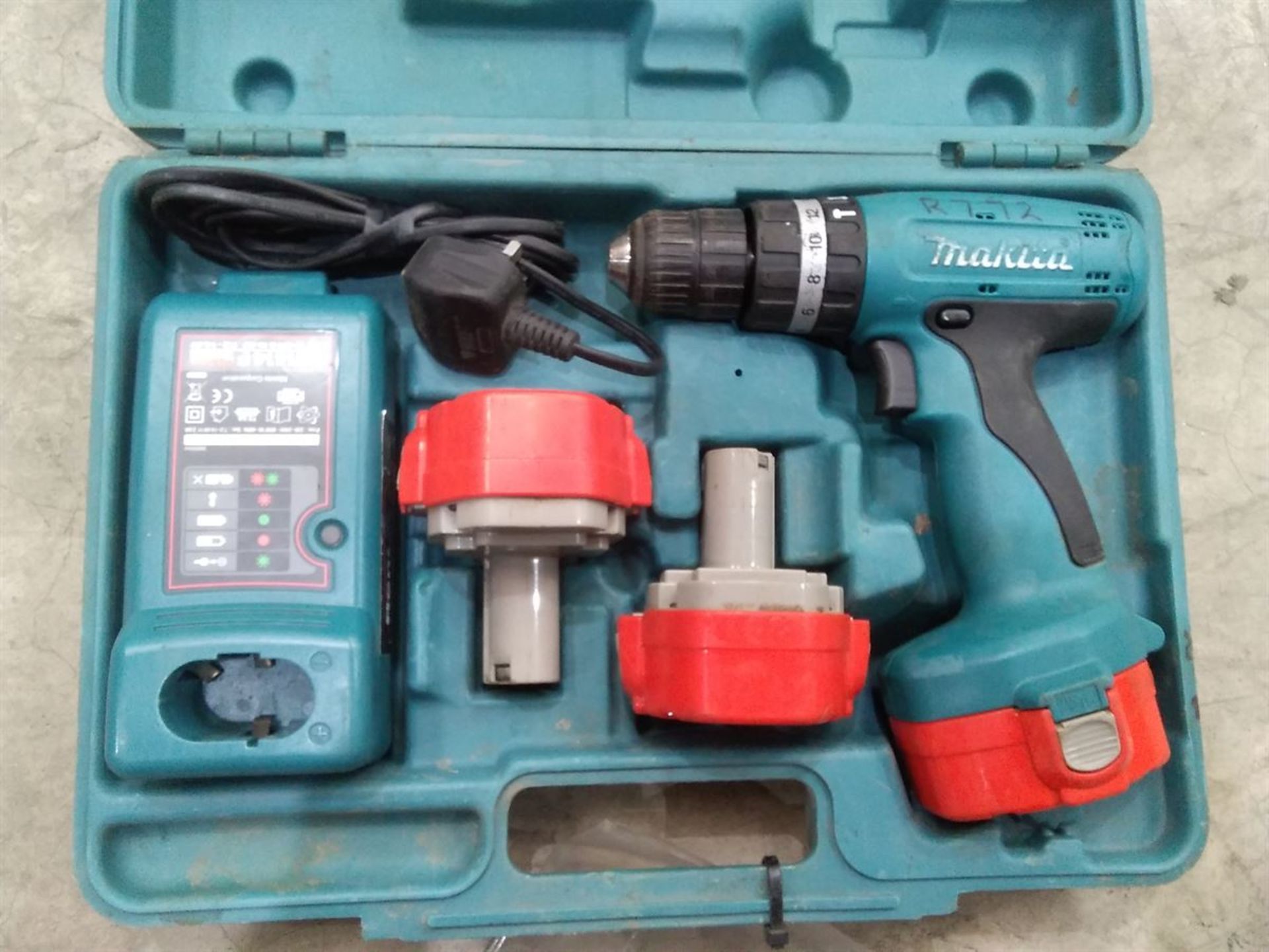 Makita 6280D Drill c/w x3 Batteries & Charger. 240V