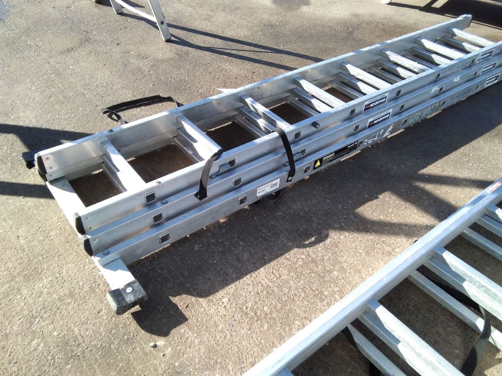 3 Tier Rise Ladder Aluminium - Image 2 of 2