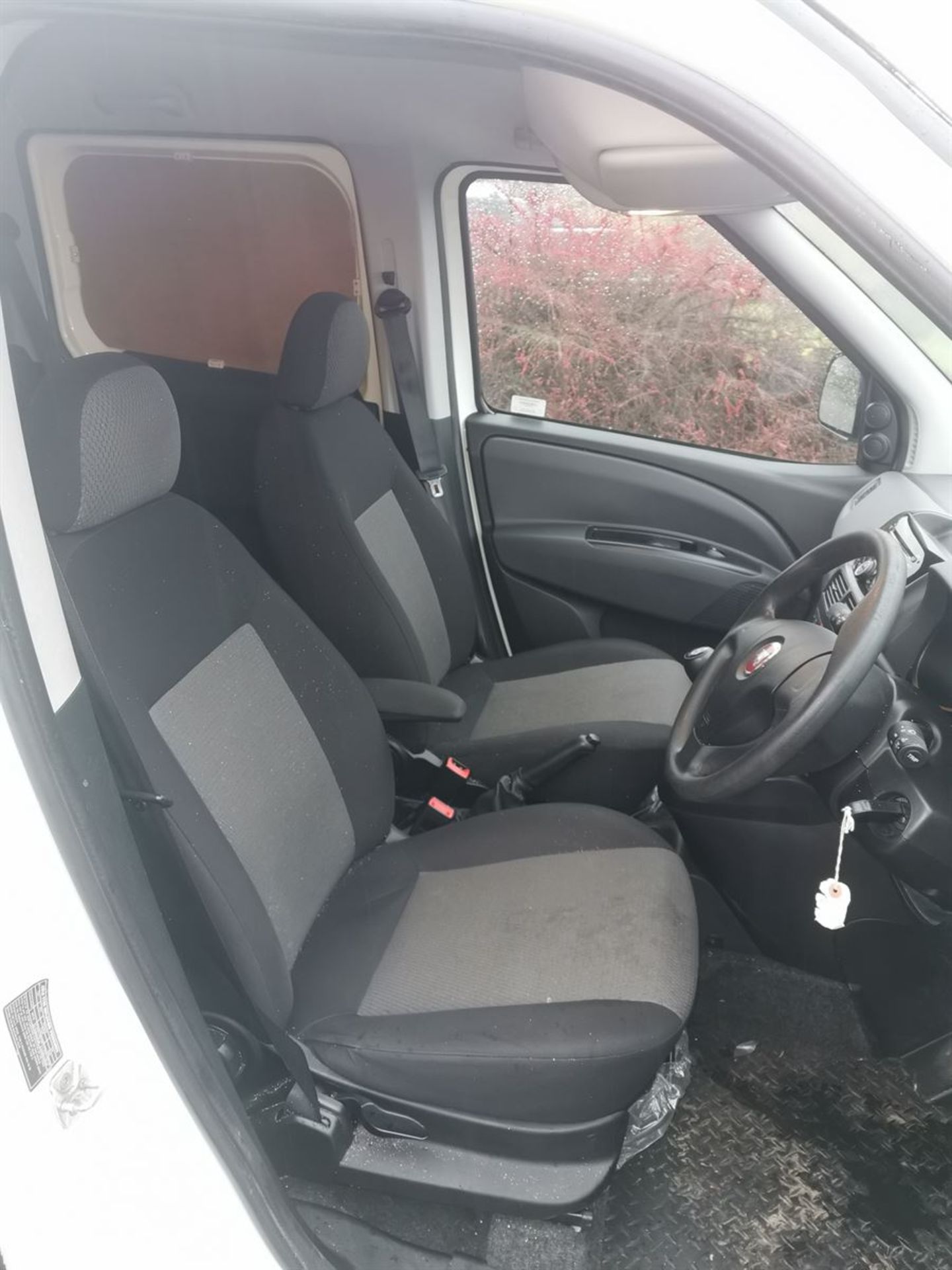 15/65 FIAT DOBLO CREWVAN 16V SX MULTIJET (1248cc) - Image 9 of 14