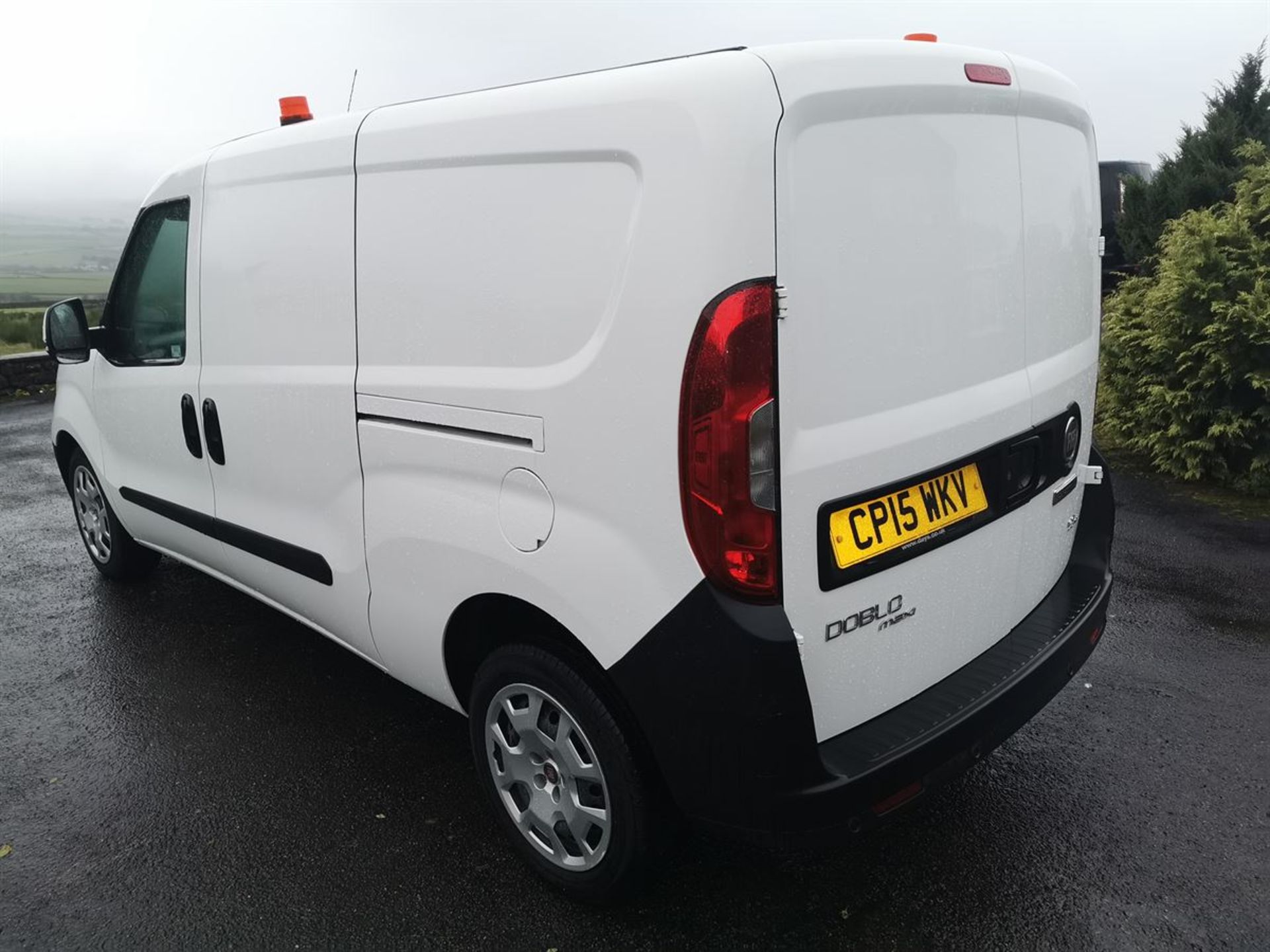 15/15 FIAT DOBLO CARGO MAXI LWB DIESE 1.6 MULTIJET 16V SX VAN START STO (1598 cc) - Image 5 of 14