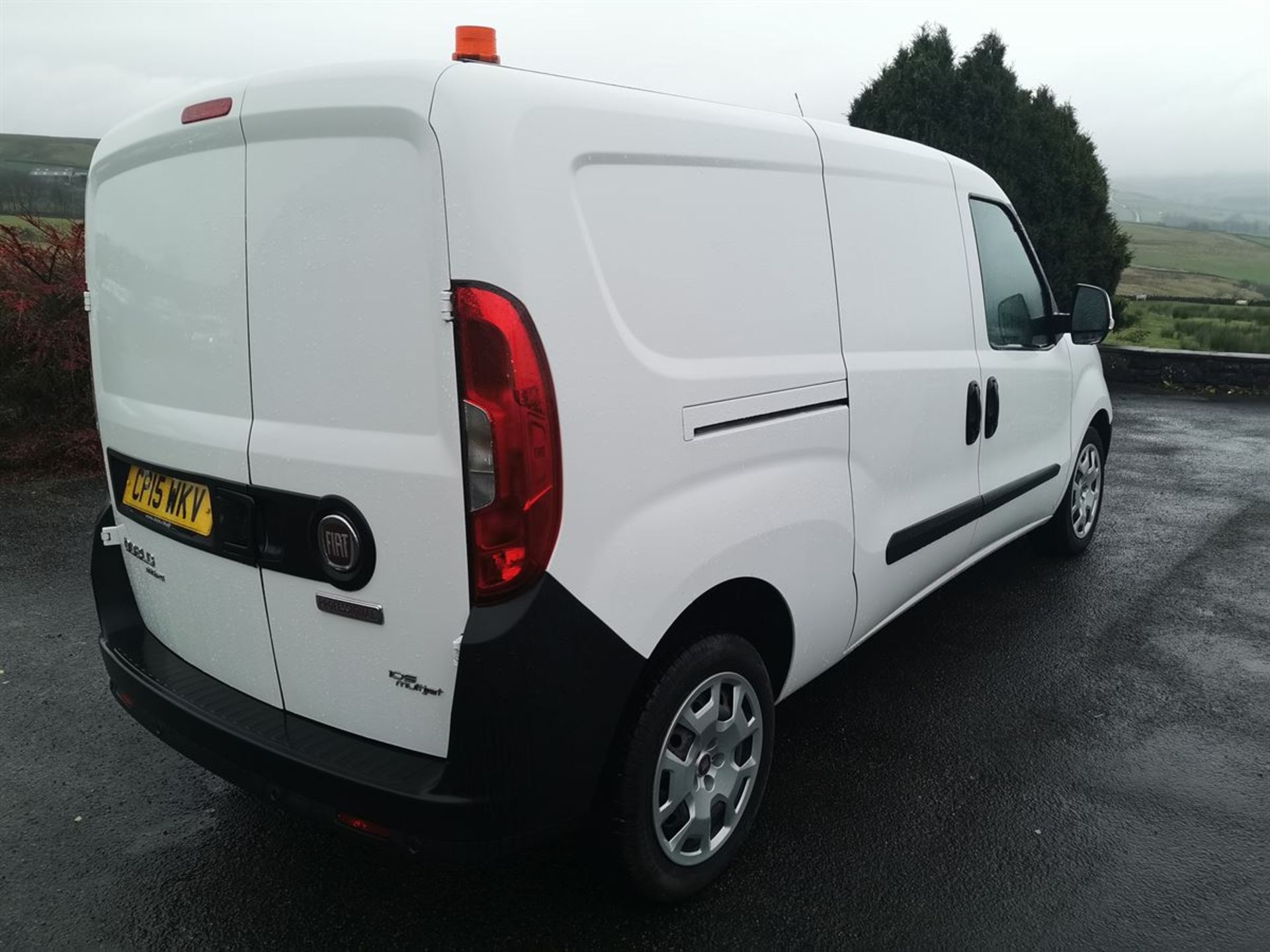 15/15 FIAT DOBLO CARGO MAXI LWB DIESE 1.6 MULTIJET 16V SX VAN START STO (1598 cc) - Image 3 of 14