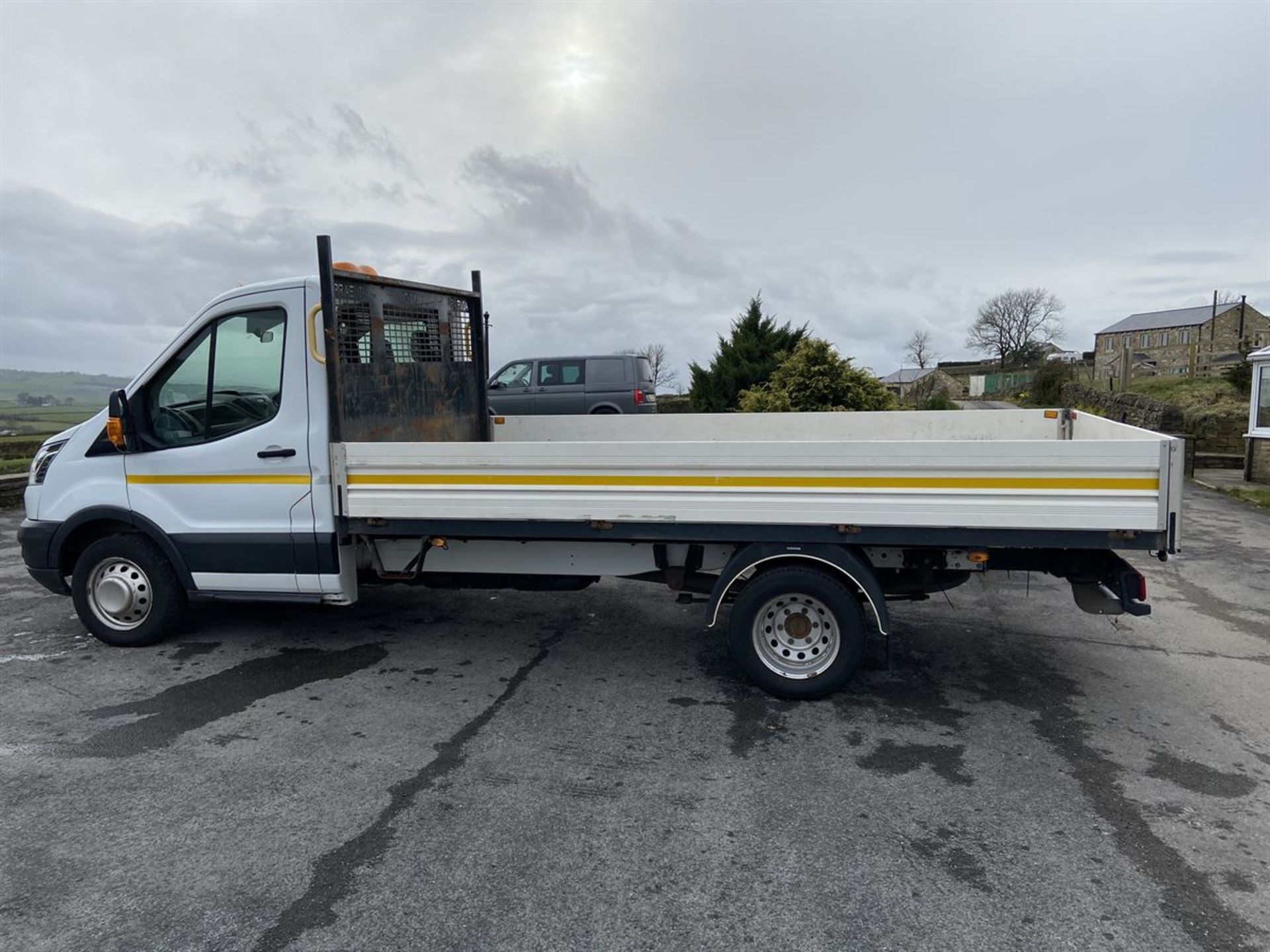 2016/16 FORD TRANSIT 350 PICK-UP L3 DIESEL RWD 2.2 TDCI 125PS CHASSIS CAB (2198 cc) - Image 6 of 11