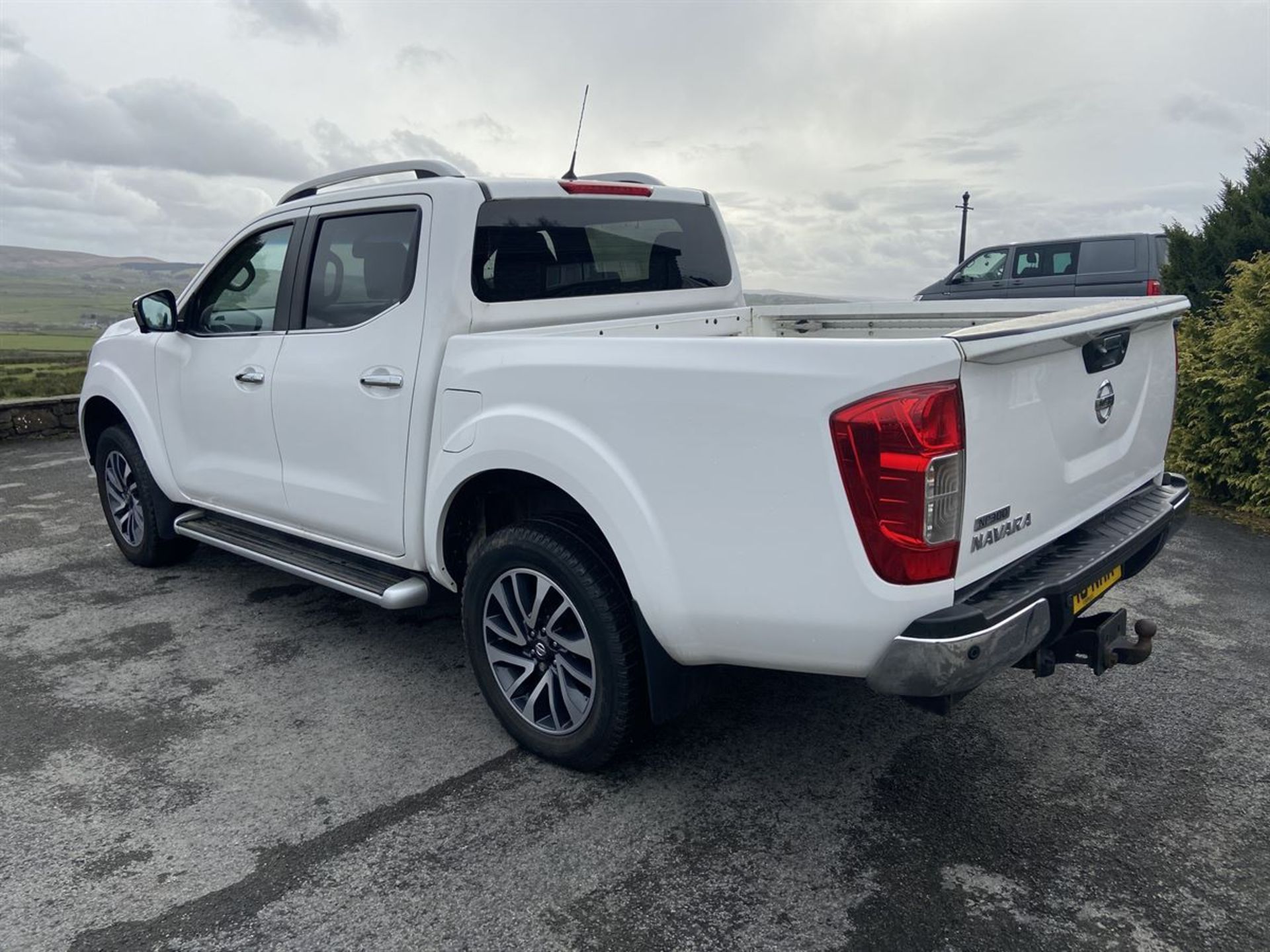 2016/16 NISSAN NP300 NAVARA DIESEL DOUBLE CAB PICK UP TEKNA 2.3DCI 1 (2298 cc) - Image 5 of 13