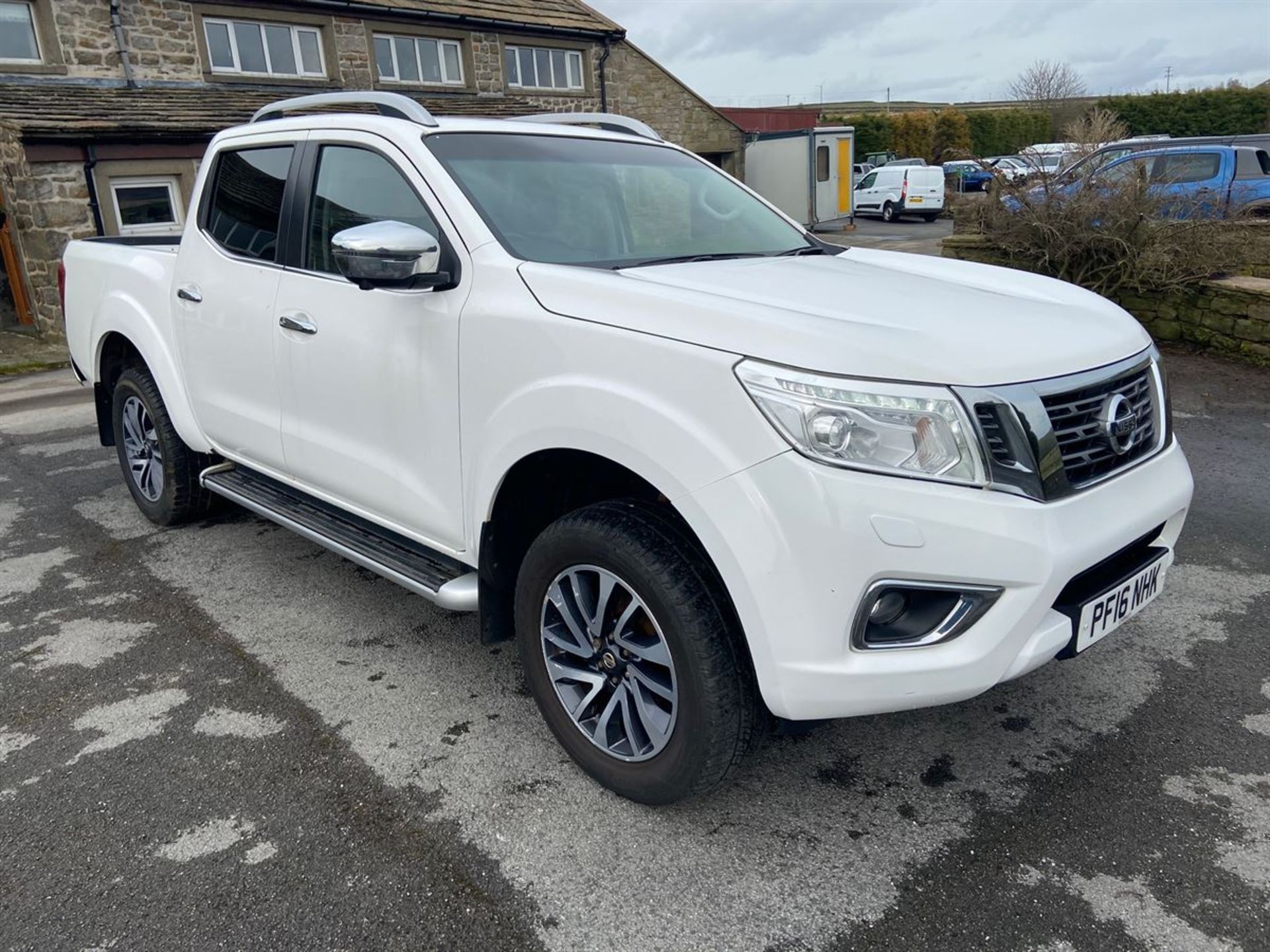 2016/16 NISSAN NP300 NAVARA DIESEL DOUBLE CAB PICK UP TEKNA 2.3DCI 1 (2298 cc)