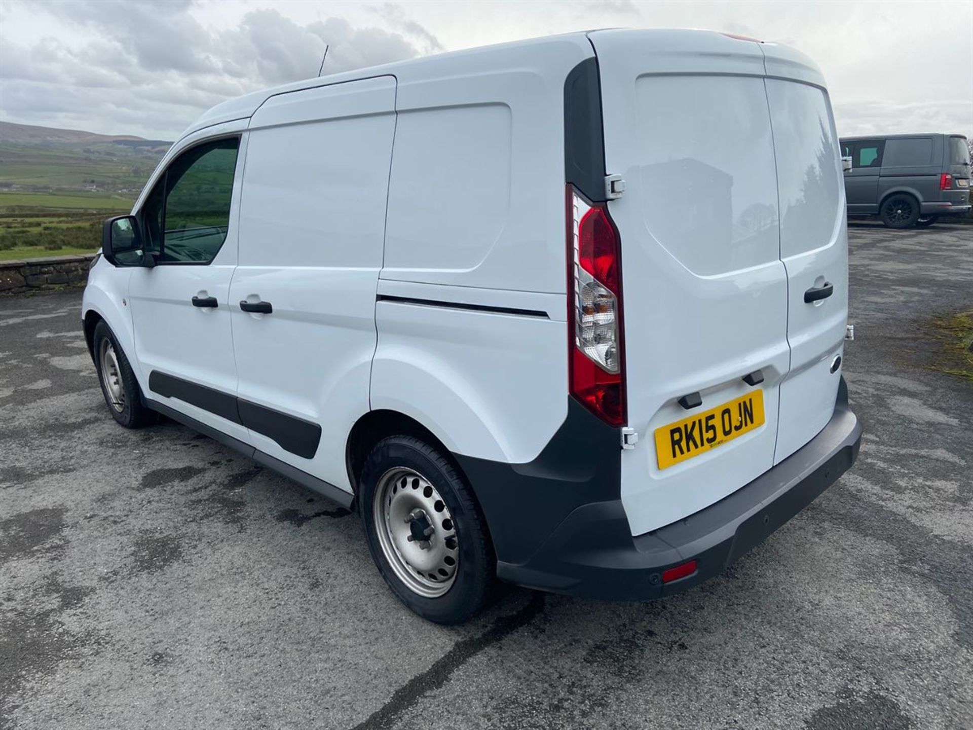 2015/15 FORD TRANSIT CONNECT 220 L1 DIESEL 1.6 TDCI 75PS VAN (1560 cc) - Image 5 of 13