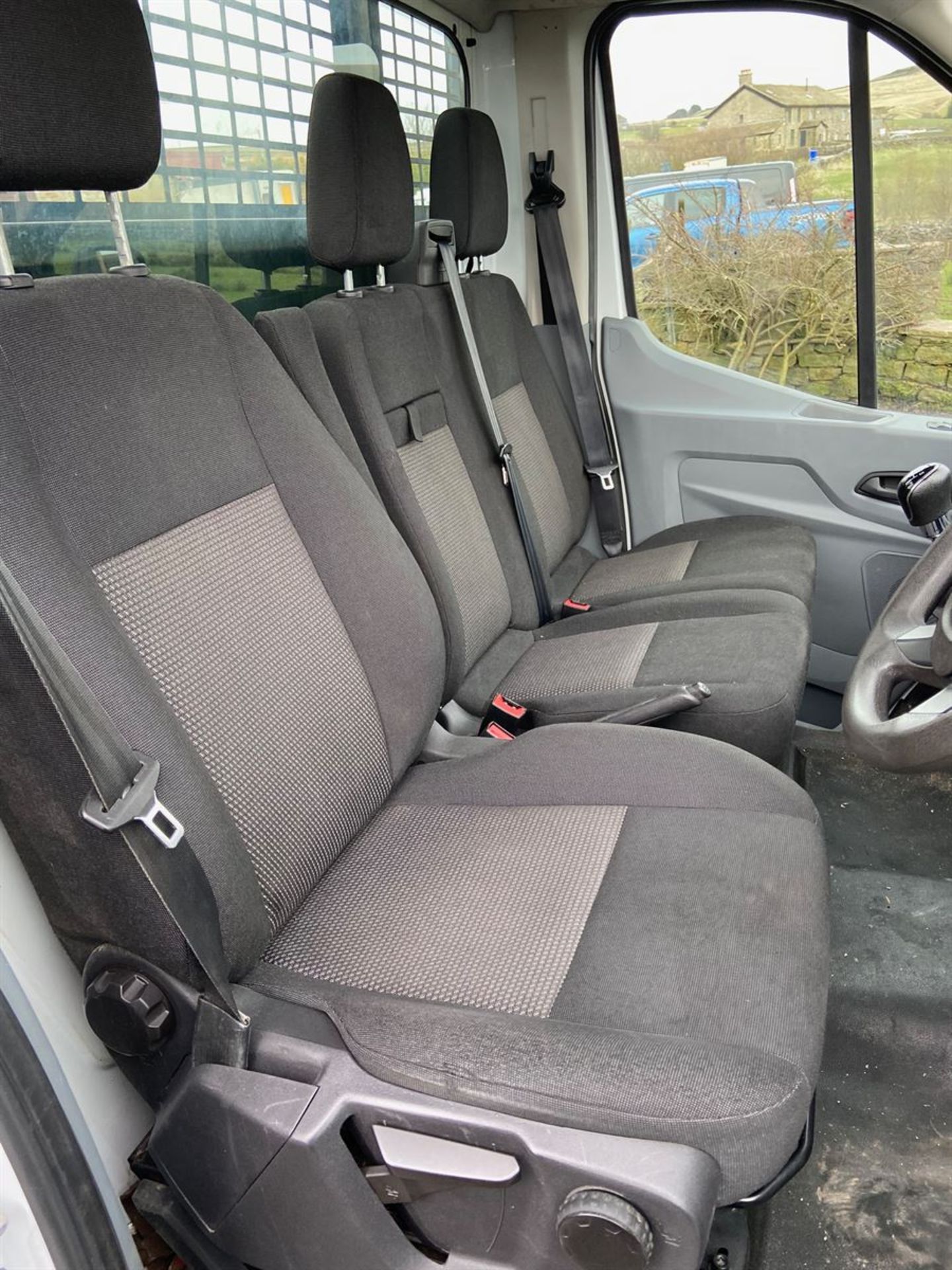 2016/16 FORD TRANSIT 350 PICK-UP L3 DIESEL RWD 2.2 TDCI 125PS CHASSIS CAB (2198 cc) - Image 9 of 11