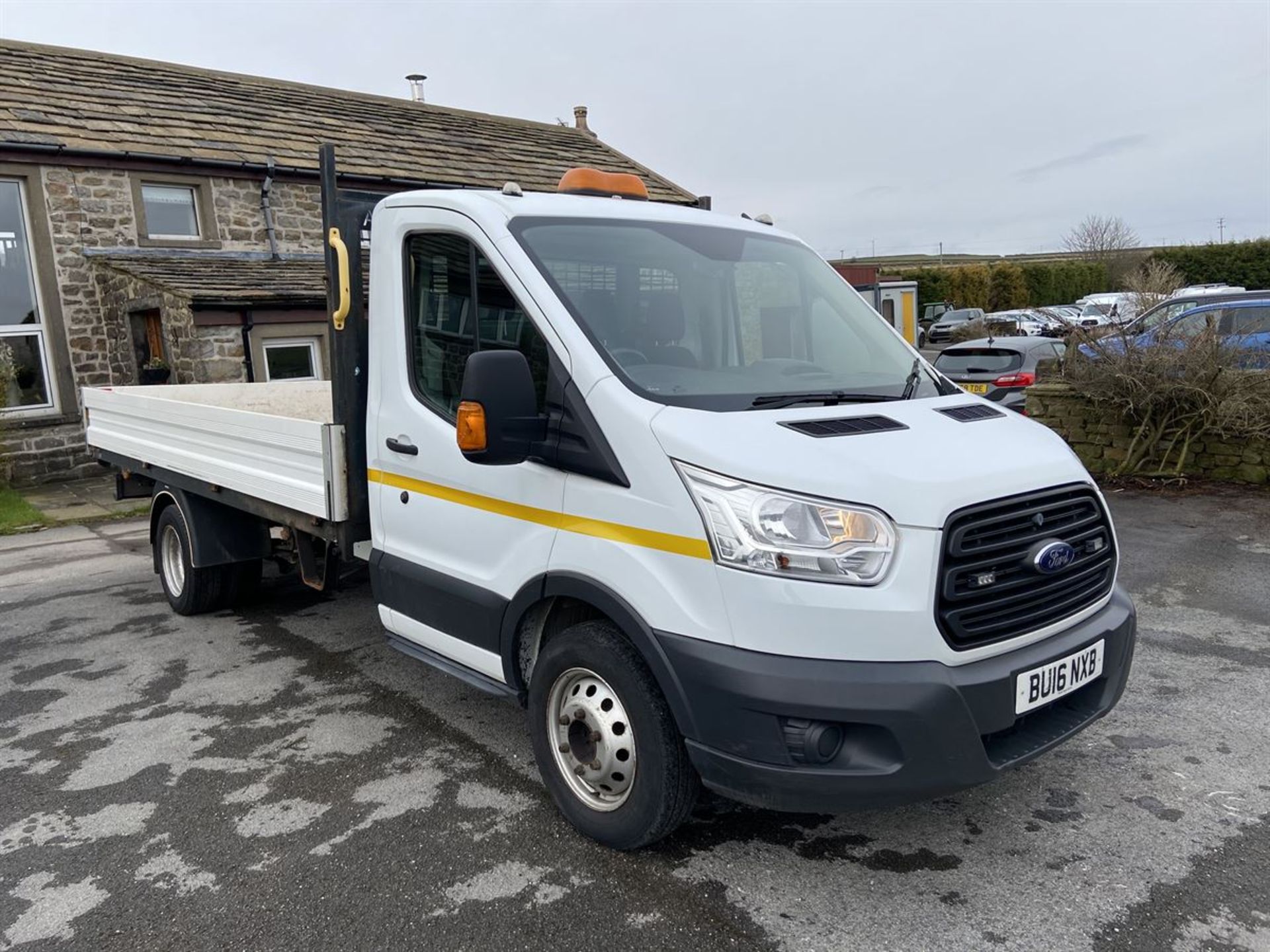 2016/16 FORD TRANSIT 350 PICK-UP L3 DIESEL RWD 2.2 TDCI 125PS CHASSIS CAB (2198 cc)