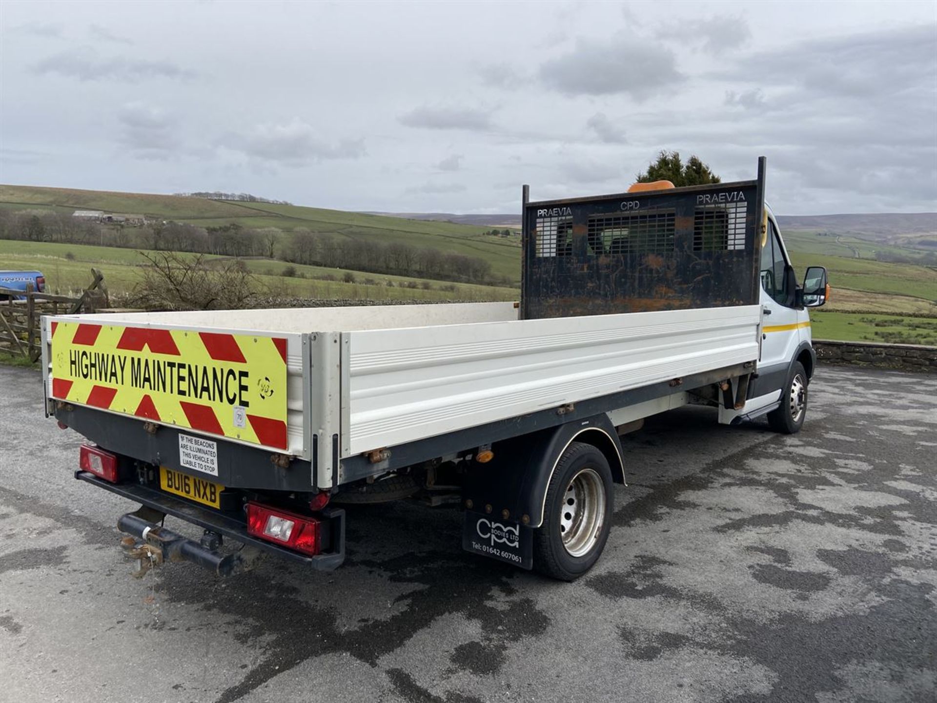 2016/16 FORD TRANSIT 350 PICK-UP L3 DIESEL RWD 2.2 TDCI 125PS CHASSIS CAB (2198 cc) - Image 3 of 11