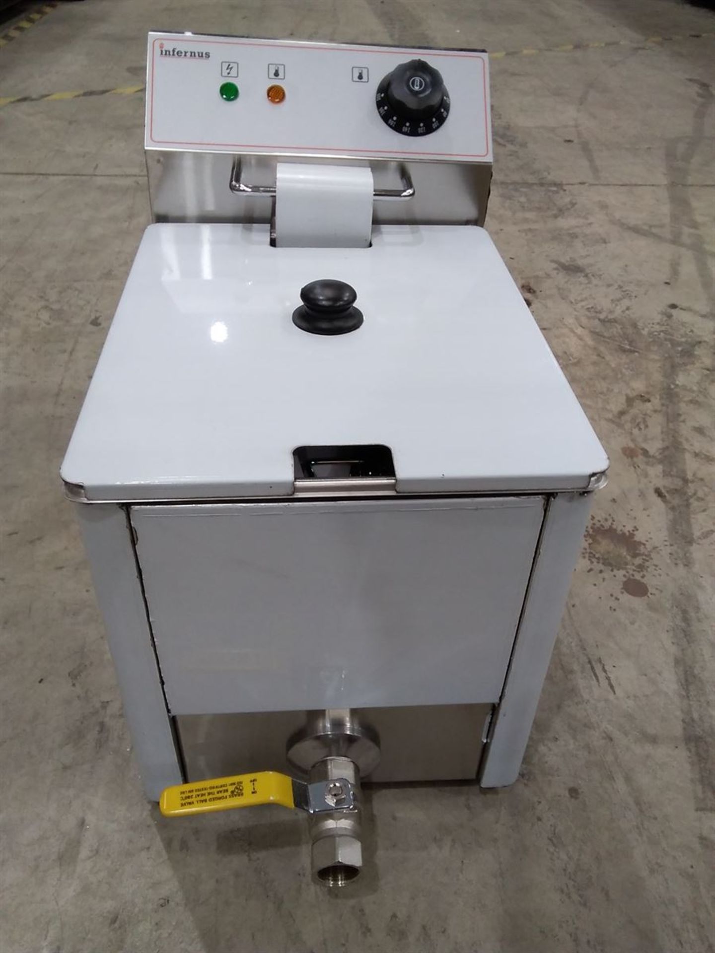 Infernus INEF-17V Electric Fryer. 240V