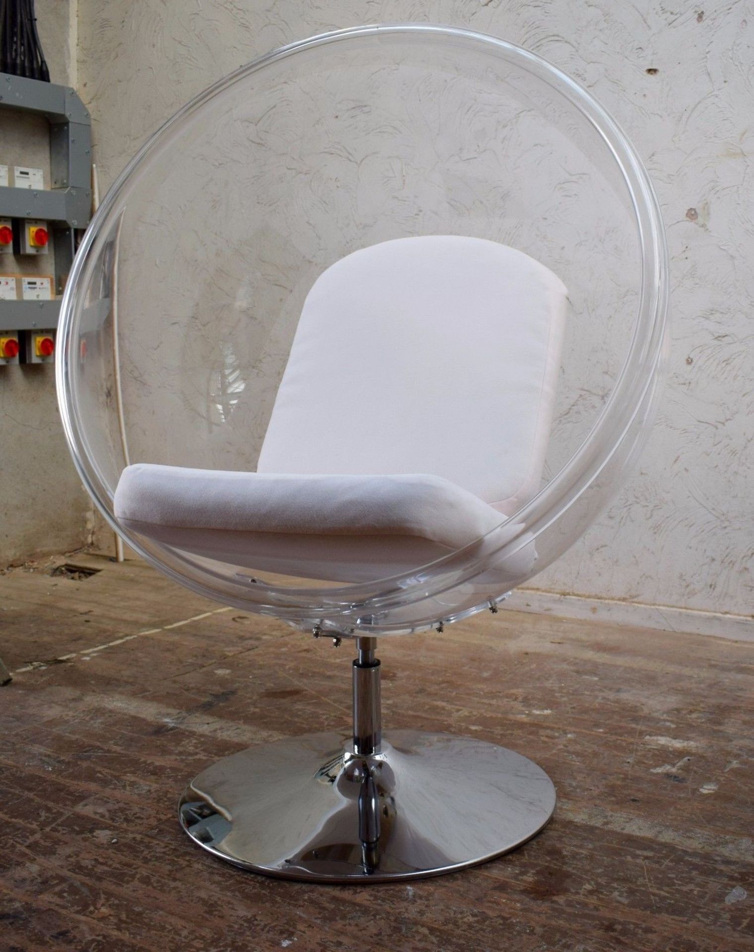 NO VAT / NEW BOXED EERO AARNIO STYLE BUBBLE CHAIR ON BASE